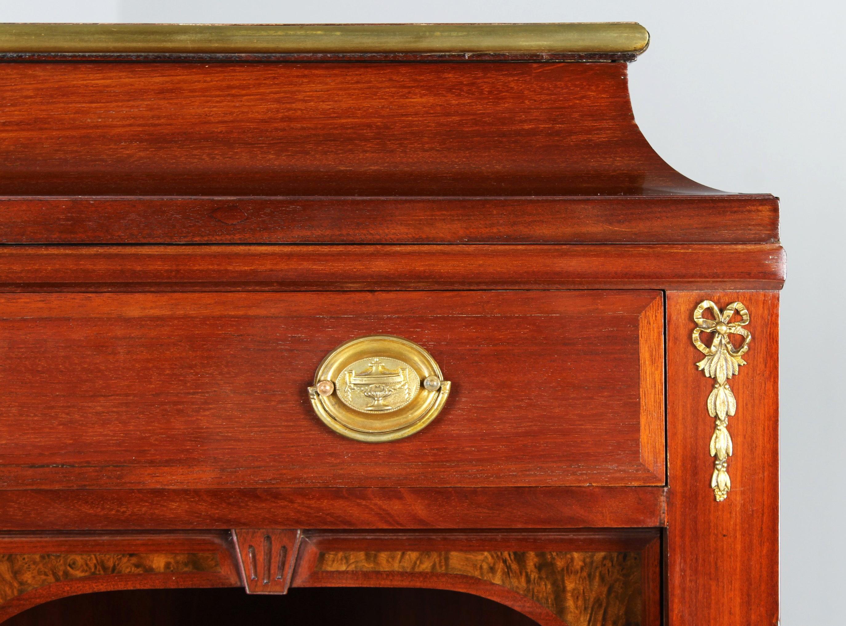 Late 18th or Early 19th Century Secretary with Hidden Mechanisms, Mahogany For Sale 6