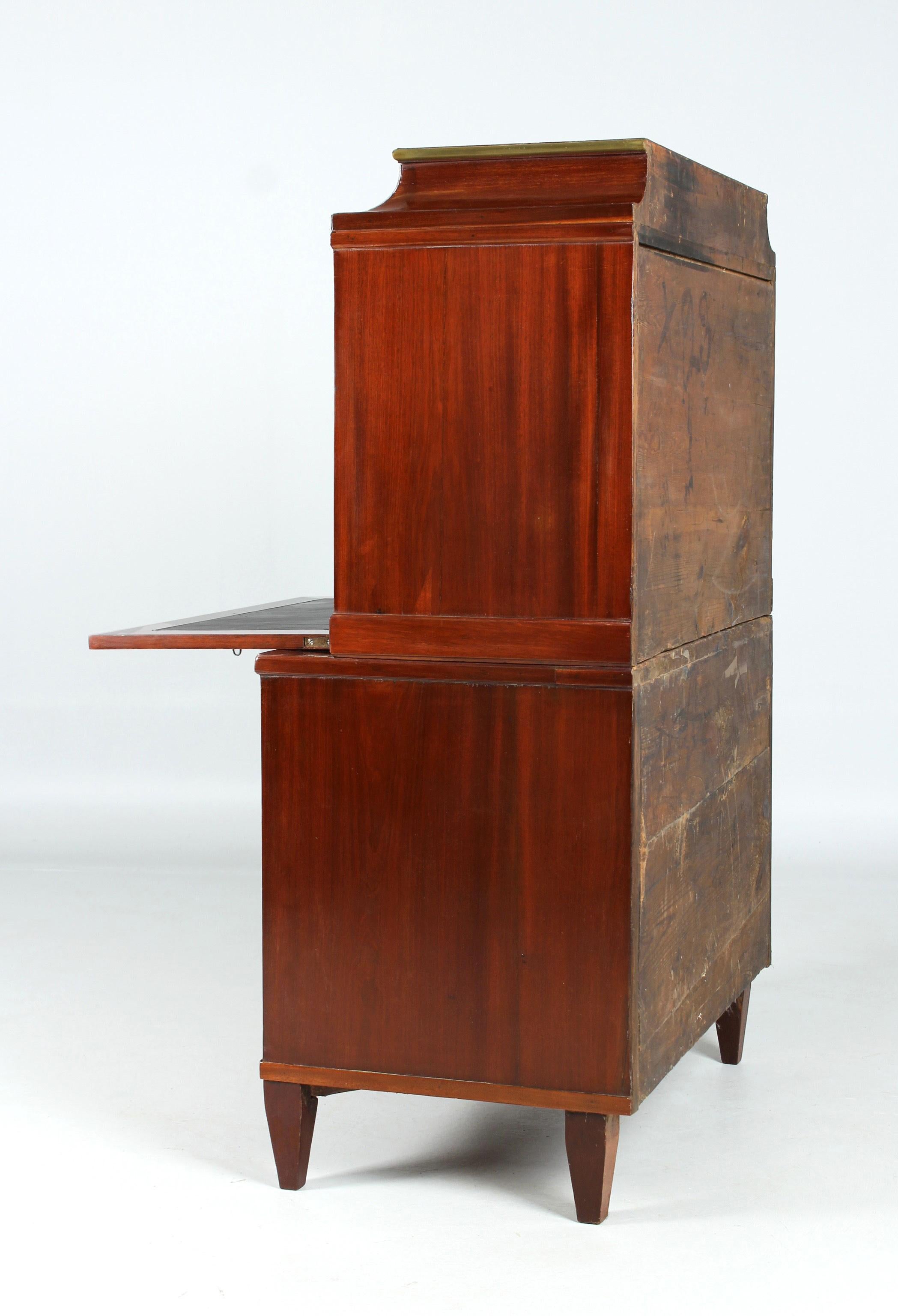 Late 18th or Early 19th Century Secretary with Hidden Mechanisms, Mahogany For Sale 10