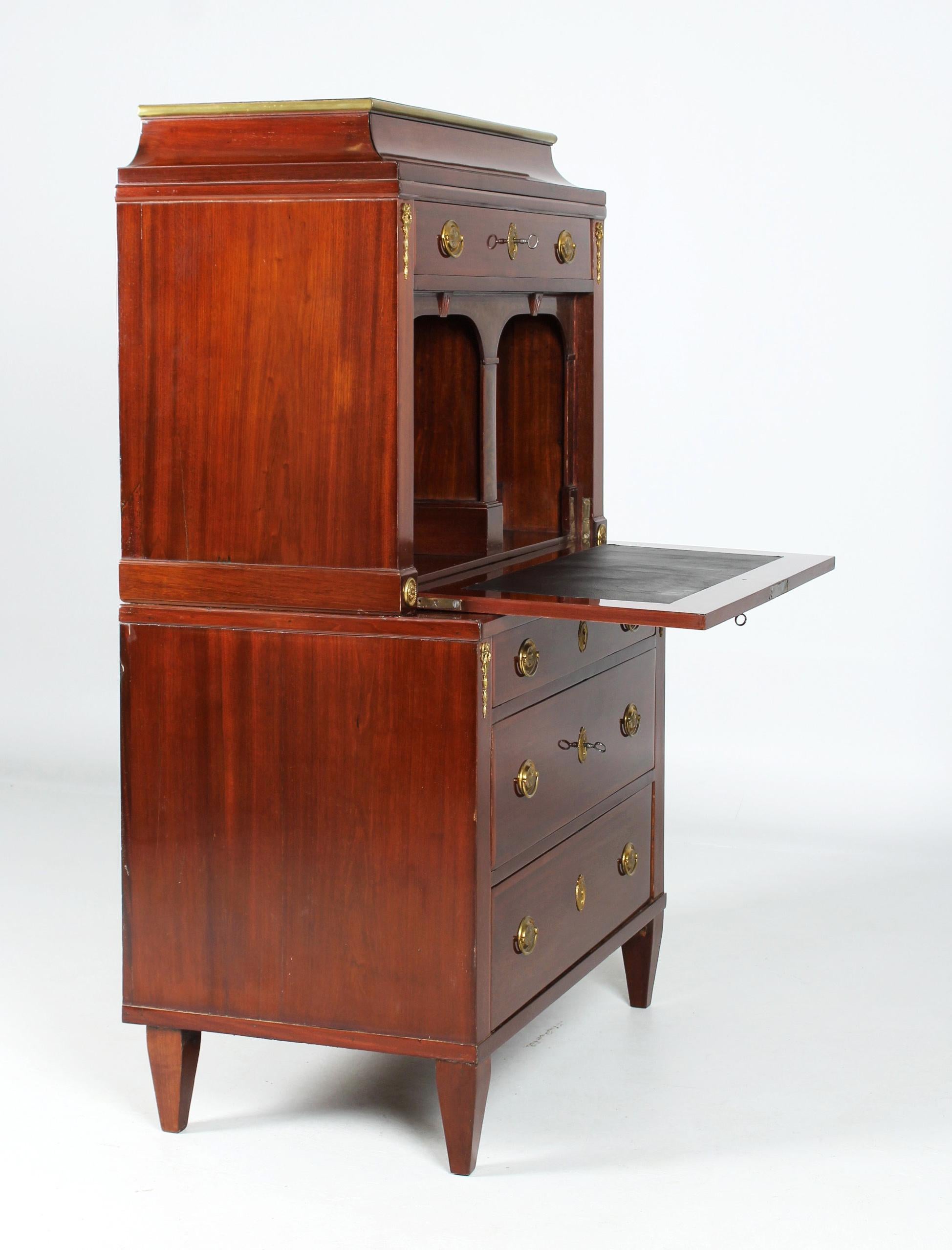 German Late 18th or Early 19th Century Secretary with Hidden Mechanisms, Mahogany For Sale