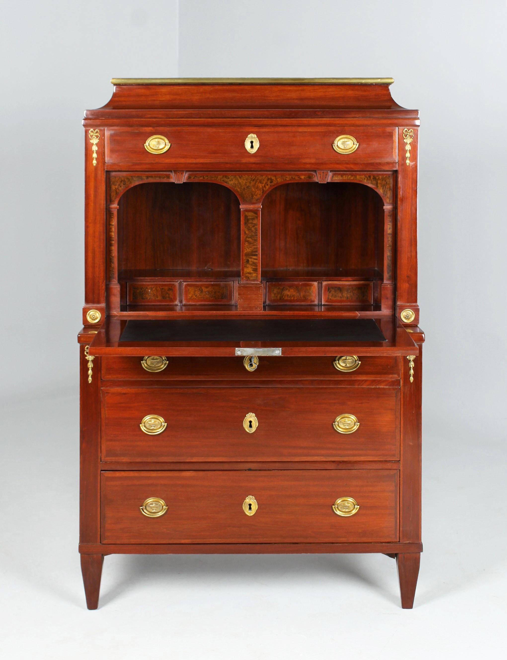 Late 18th or Early 19th Century Secretary with Hidden Mechanisms, Mahogany For Sale 3