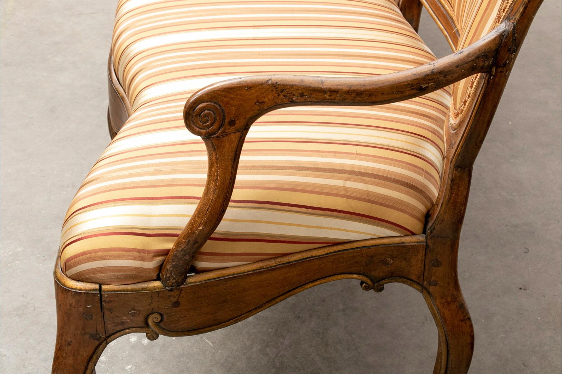 Late 18th C Swedish Walnut Sofa Upholstered in Striped Silk Fabric 4