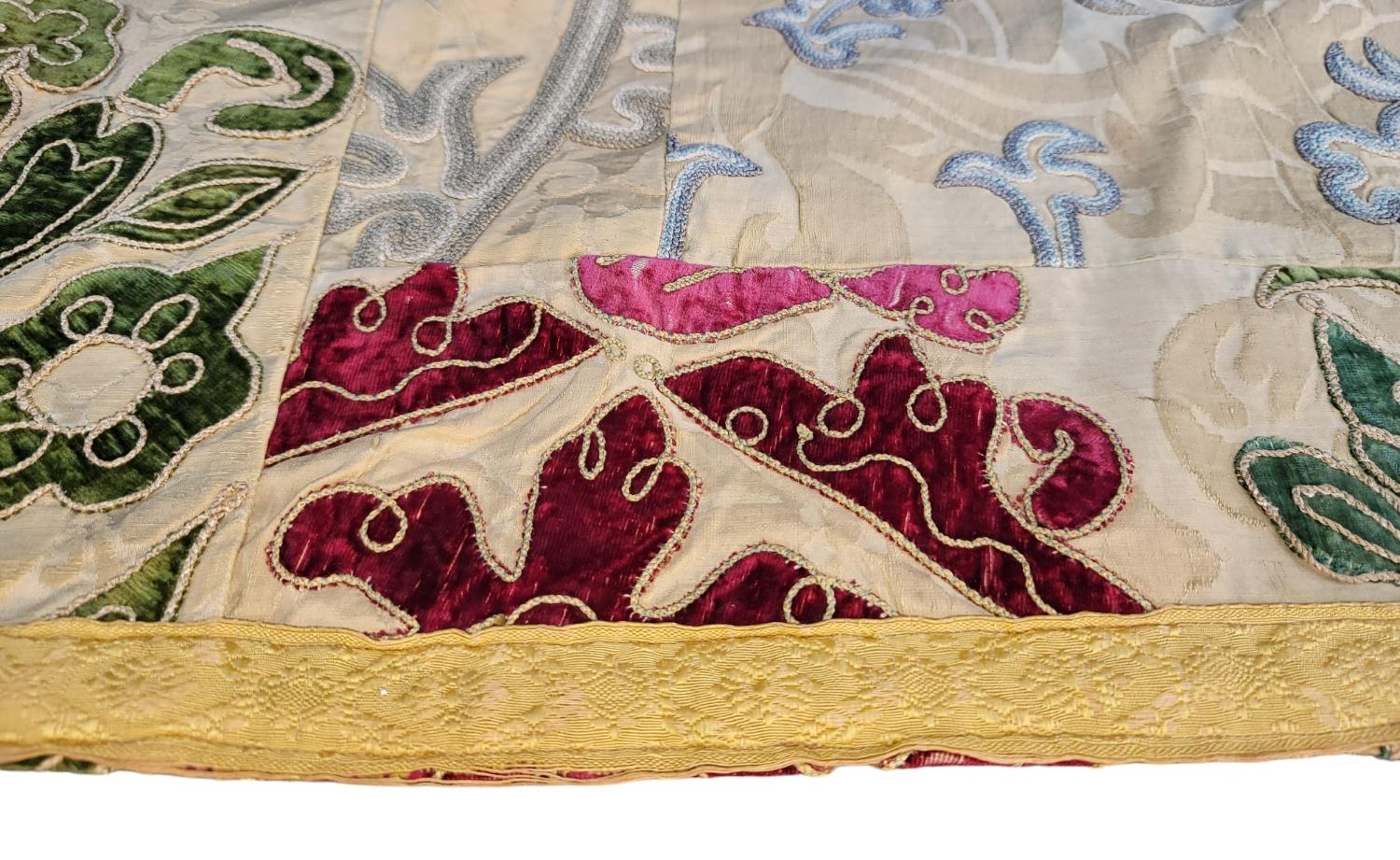 Late 18thc Italian Alter Cloth Hand Made Applique  In Good Condition For Sale In Pasadena, CA