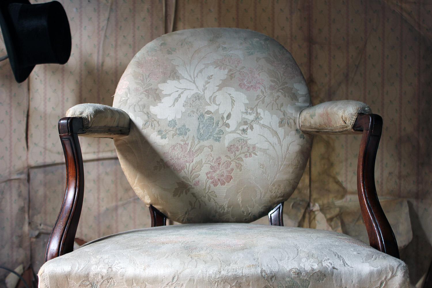 Late 18th Century Scottish Oval-Back Armchair, circa 1780-1790 In Good Condition For Sale In Bedford, Bedfordshire