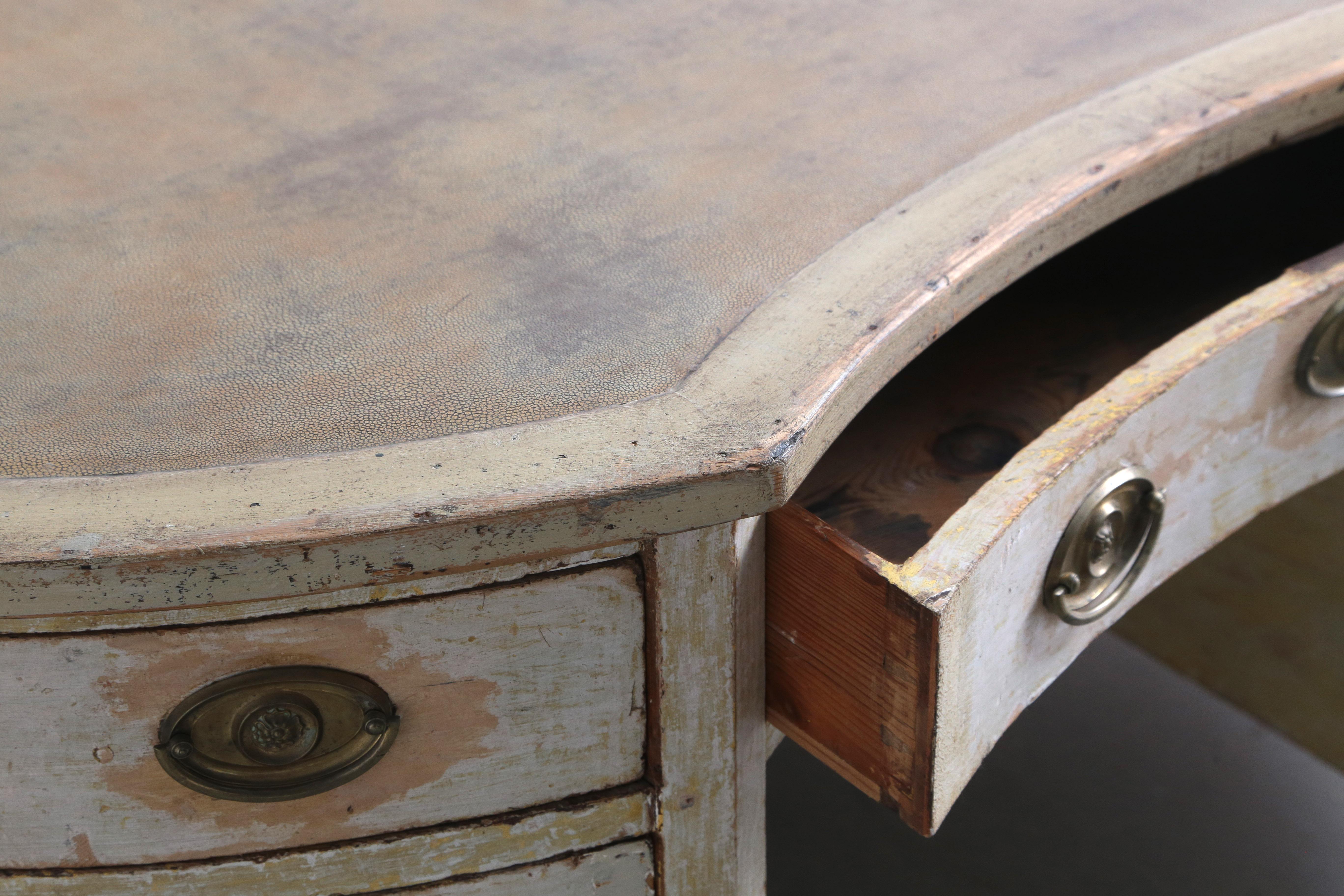 Neoclassical Late 18th Century Swedish Curved Desk For Sale