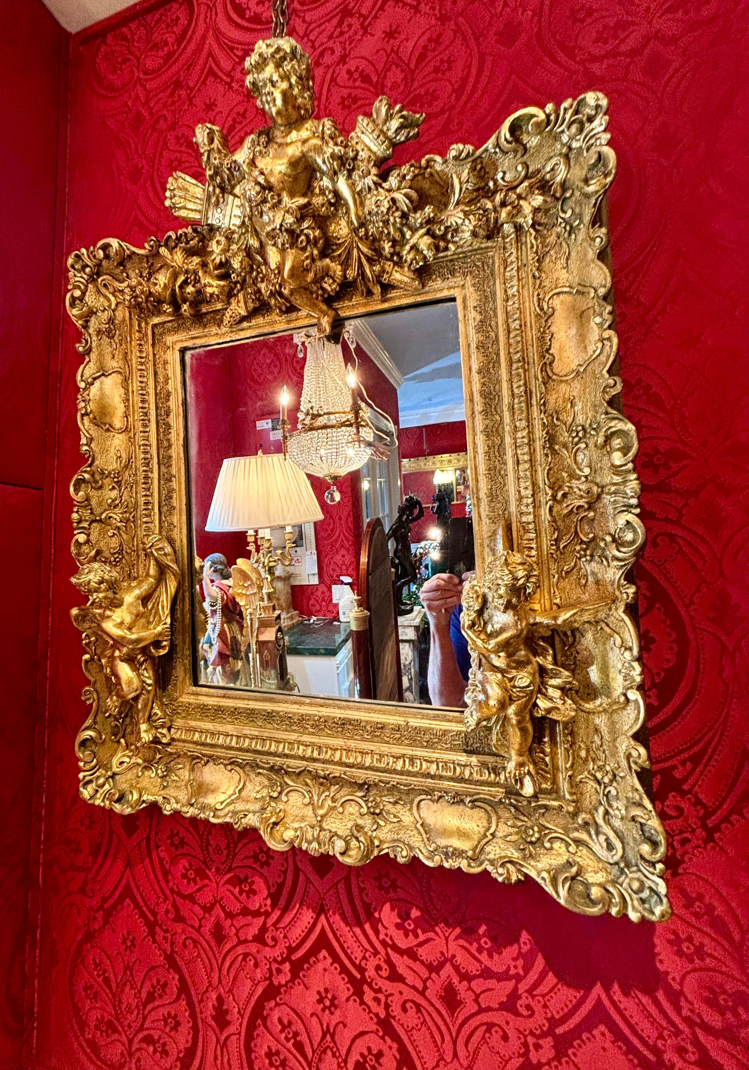 Specchio con cornice in legno dorato e gesso della fine del XIX secolo in stile rococò Napoleone III in vendita 4