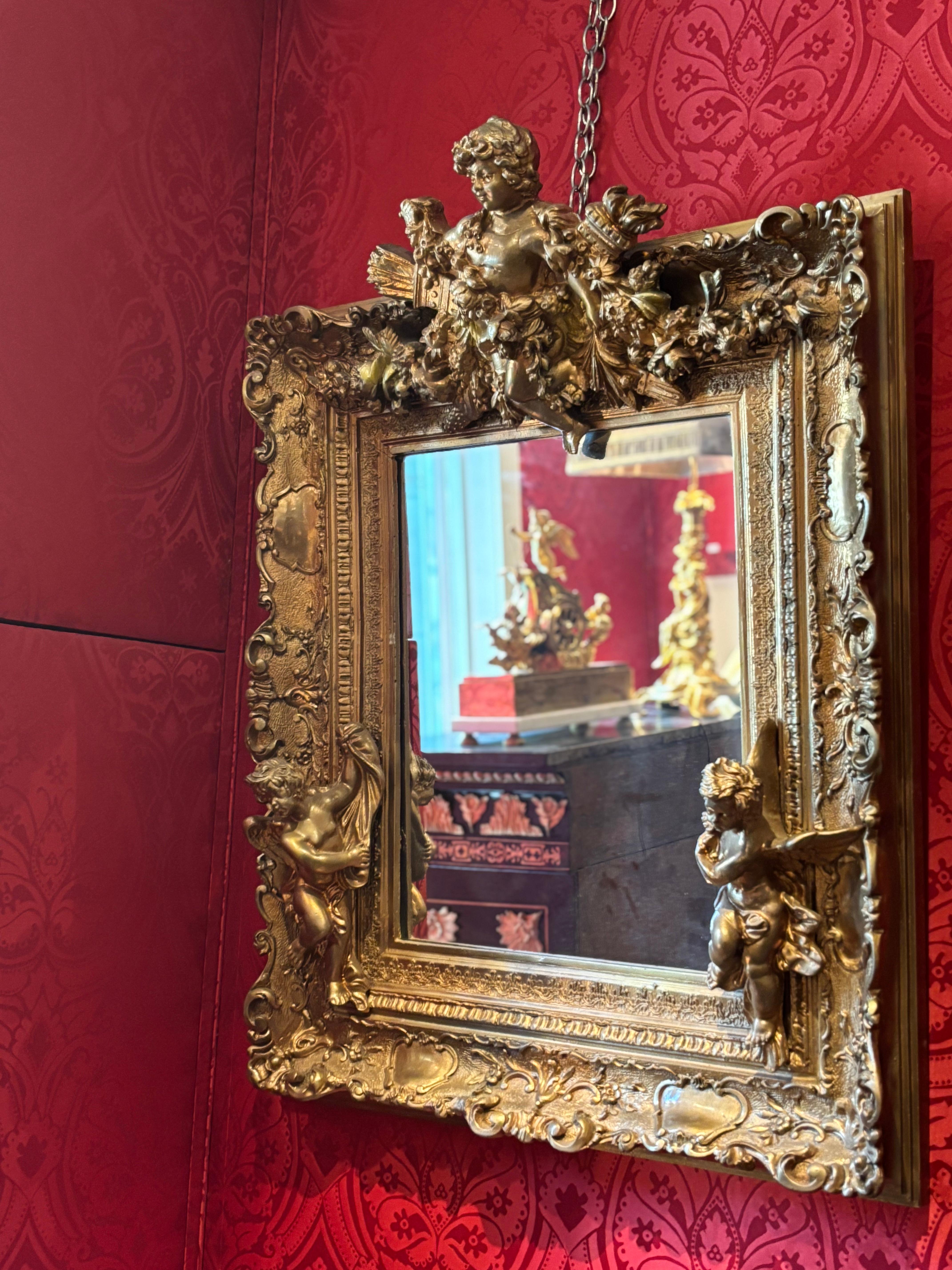 Specchio con cornice in legno dorato e gesso della fine del XIX secolo in stile rococò Napoleone III in vendita 5