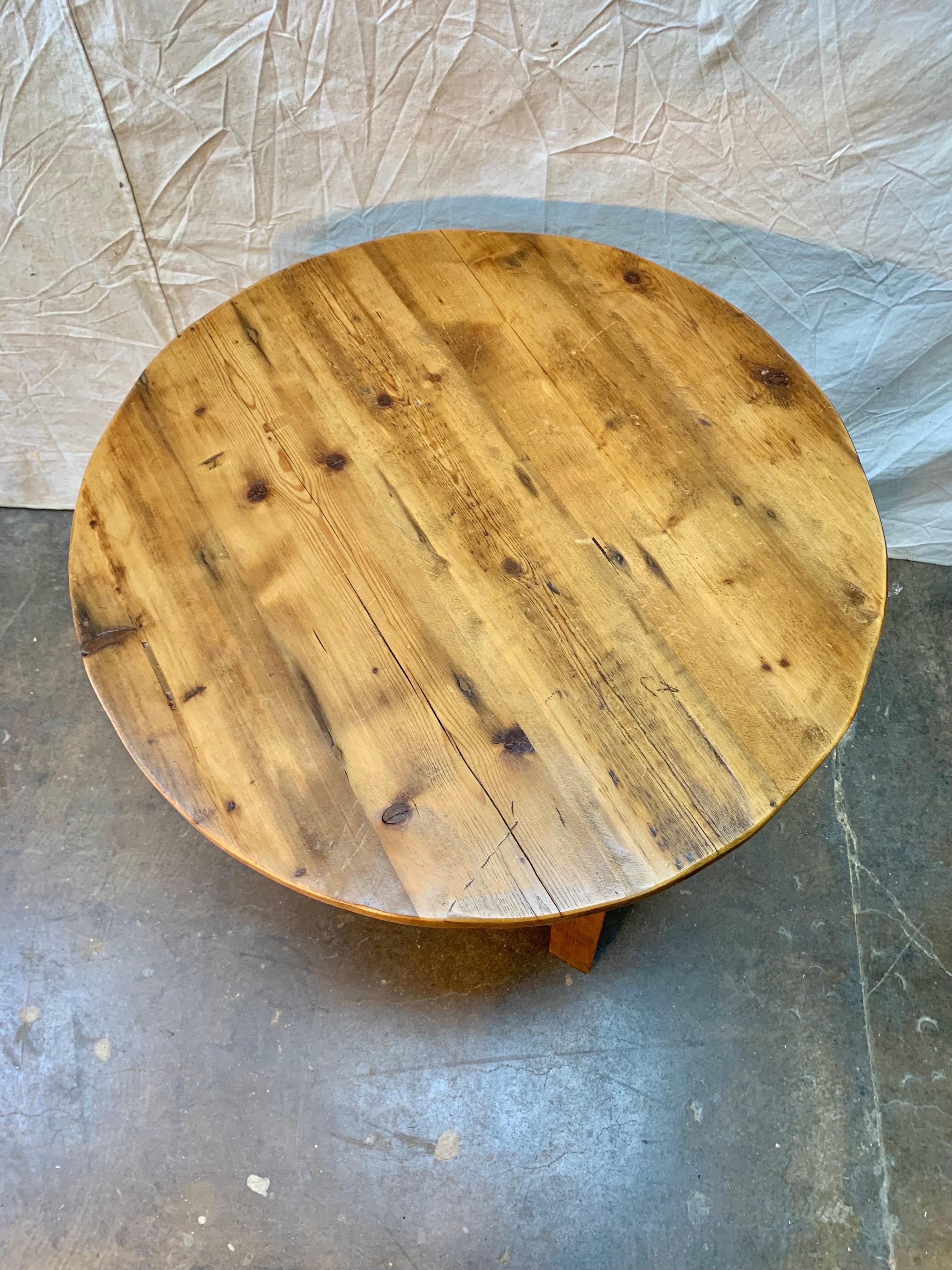 Late 1900s English Pine Cricket Table In Good Condition In Burton, TX