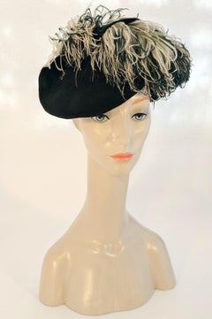 Late 1930s/early 1940s Forrest Green Felt Perch/Tilt Hat with Ostrich Feather