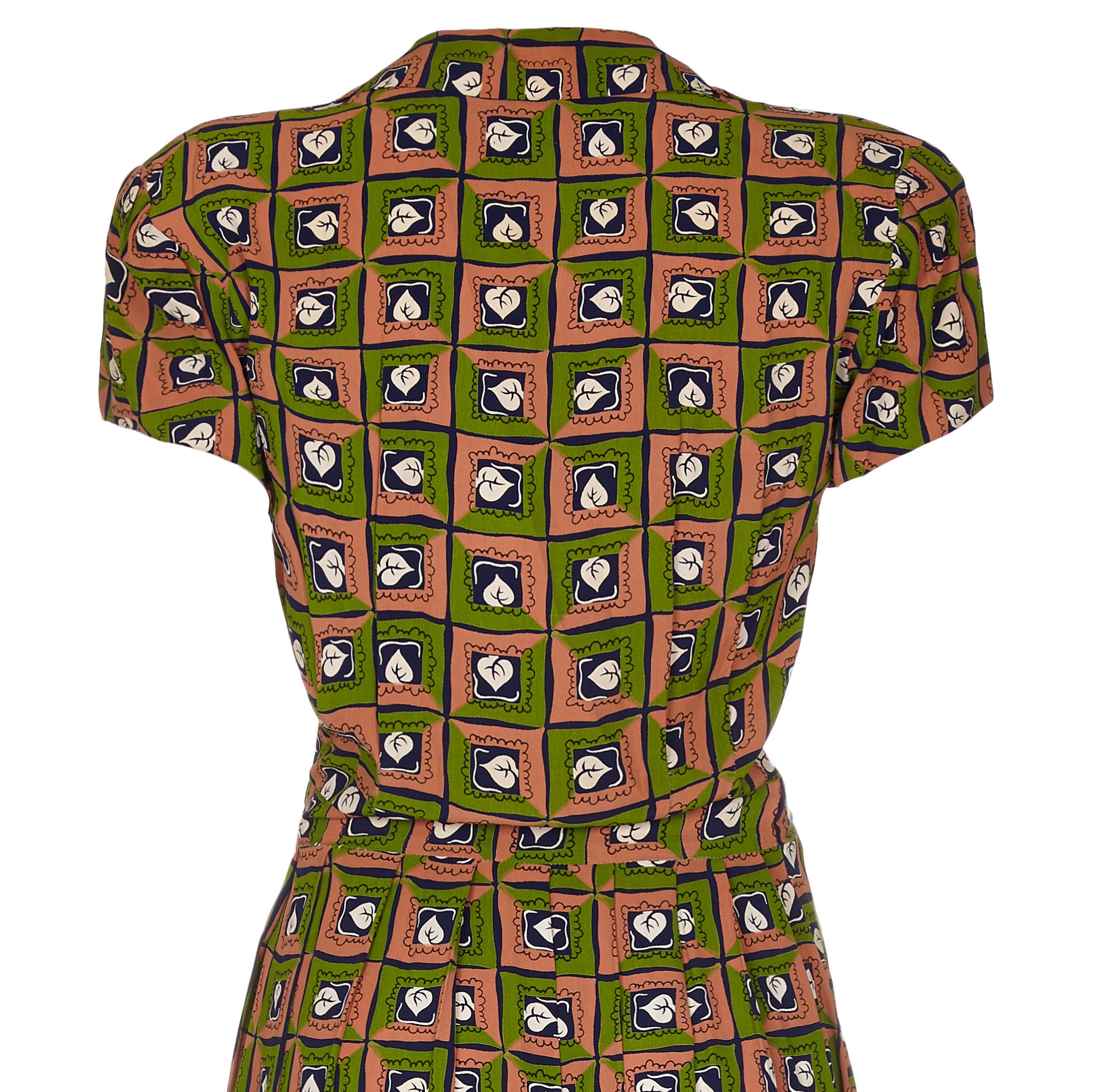 Brown Late 1940s Very Early Suzy Perette Labelled Novelty Leaf Print Rayon Dress