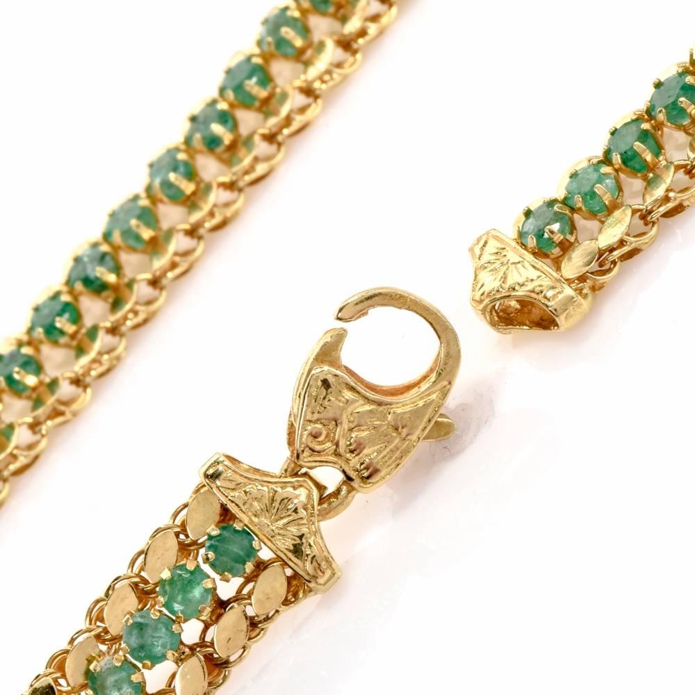 Late 1950s 18 Karat Yellow Gold Chocker Emerald Necklace In Excellent Condition In Miami, FL