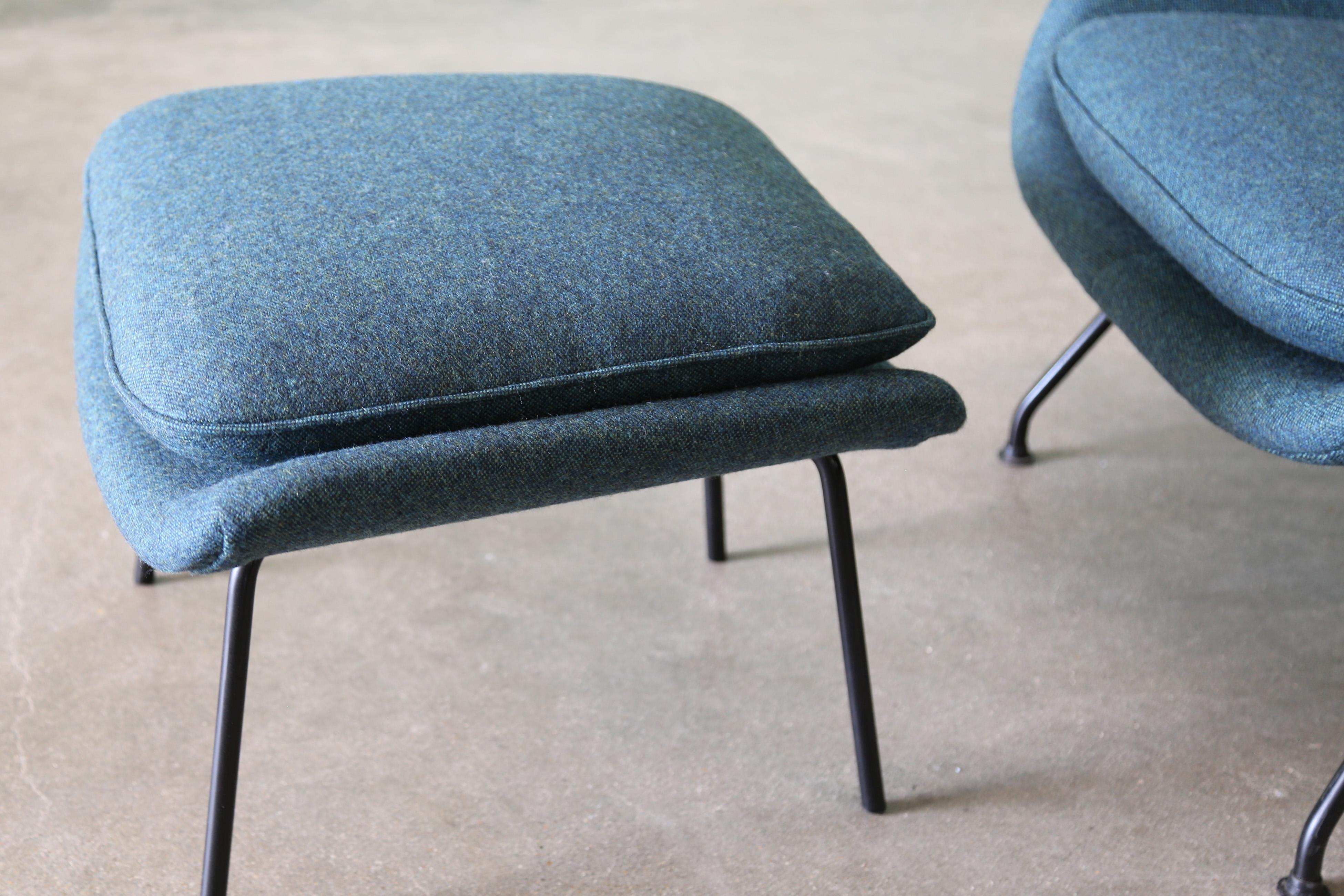 Lana Sedia a grembo con ottomana di seconda generazione di Eero Saarinen per Knoll, fine anni '50, colore verde acqua. in vendita