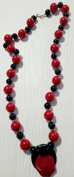 Late 1950s Napier Art Deco Bakelite Beaded Pendant Necklace