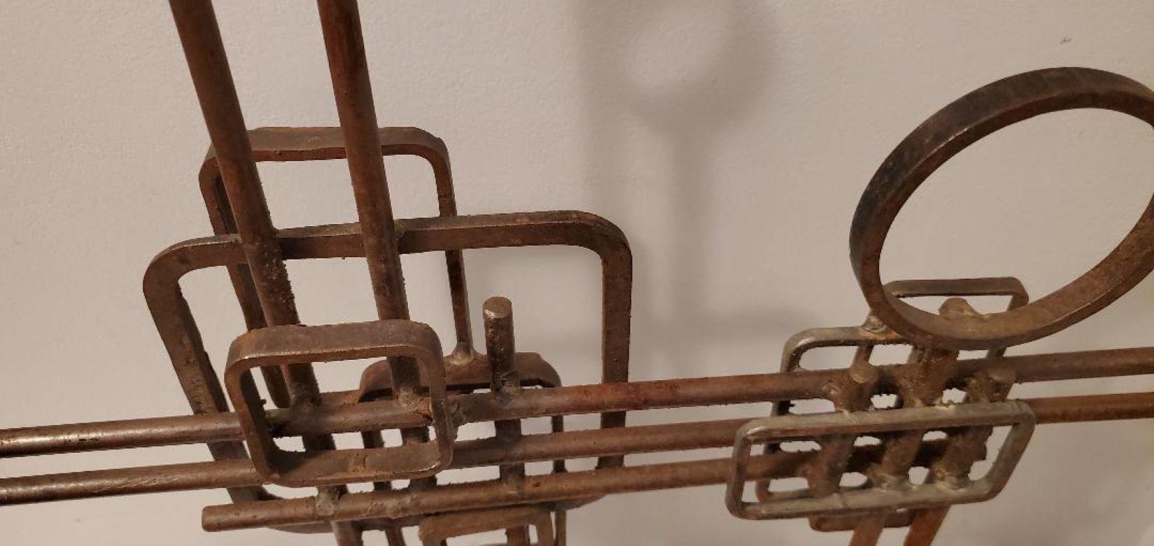 Scultura astratta in metallo forgiata a mano dell'artista M. I. Durand, fine anni '60, inizio anni '70. in vendita 6