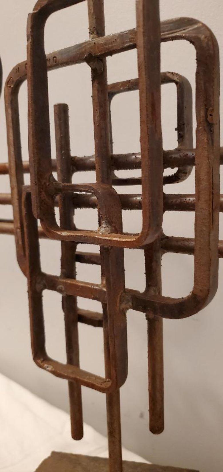 Scultura astratta in metallo forgiata a mano dell'artista M. I. Durand, fine anni '60, inizio anni '70. in vendita 9