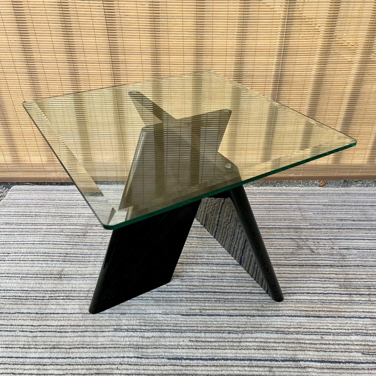 Lacquered Late 1970s Black Lacquer Postmodern Side Table For Sale