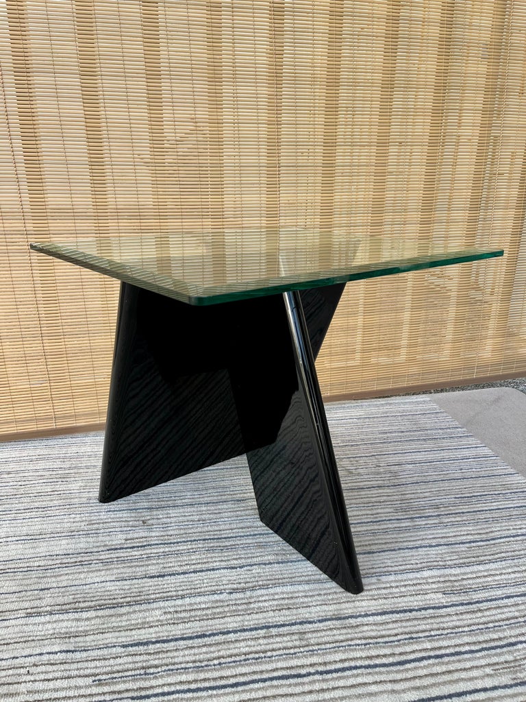 Late 1970s Black Lacquer Postmodern Side Table For Sale 1