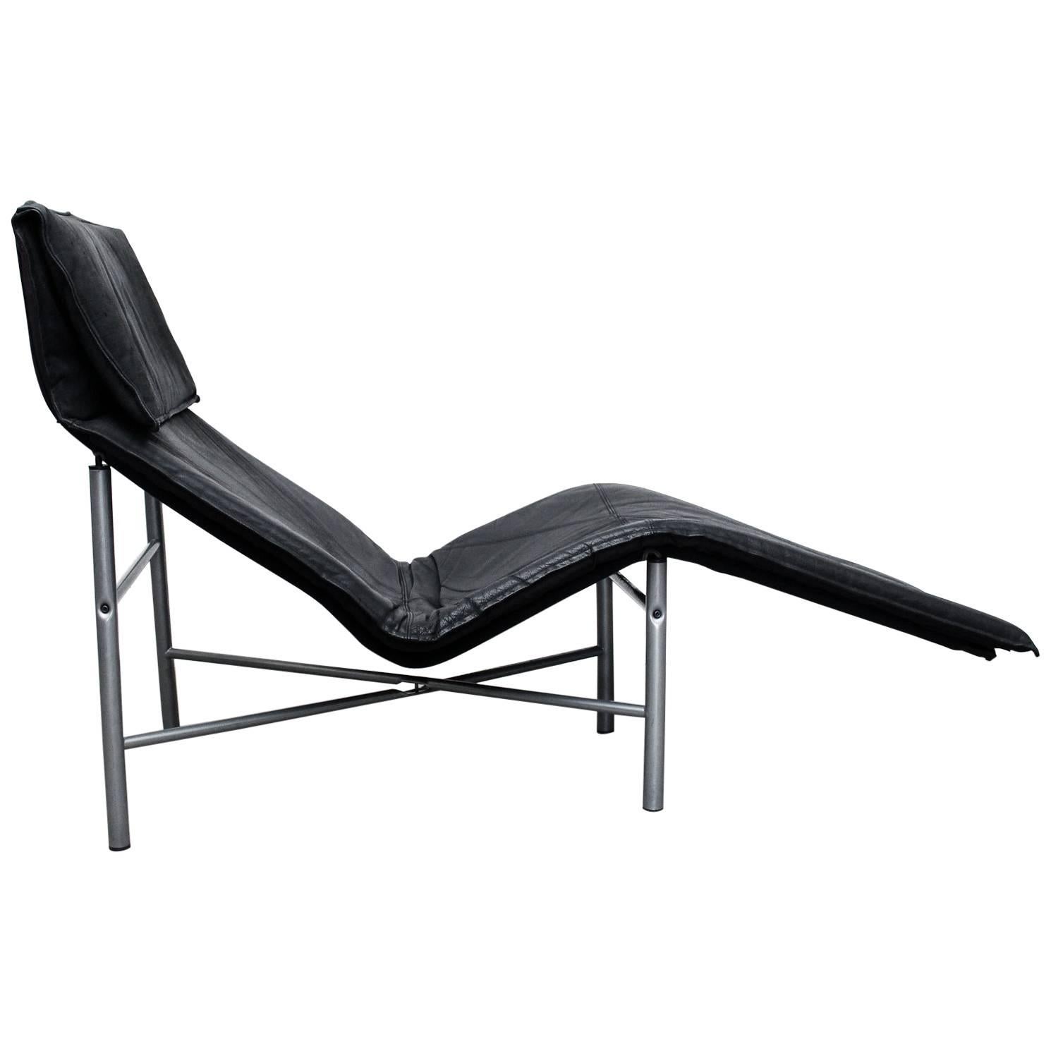 Black Leather Chaise Longue by Tord Bjorklund For Sale