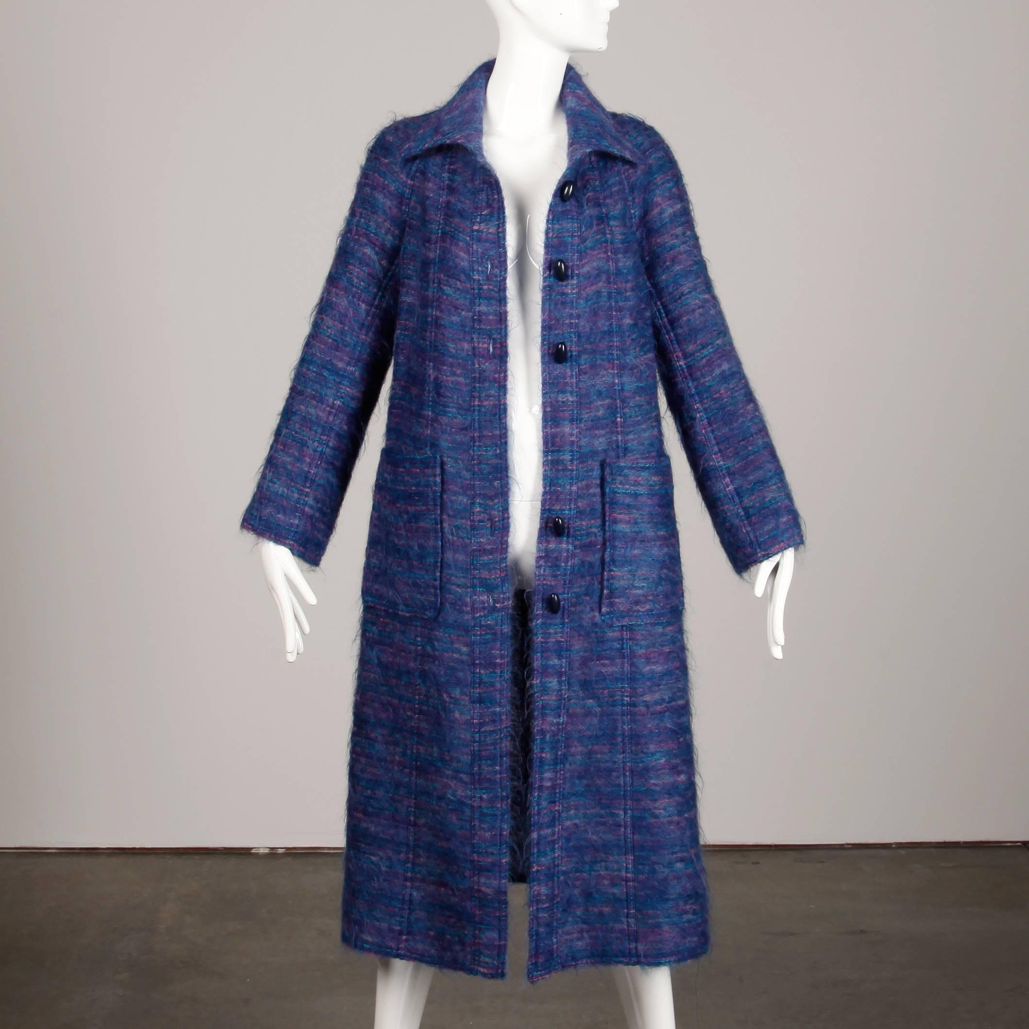 Finales de los 70/principios de los 80 Bernard Perris Vintage Purple + Blue Mohair Trench Coat en Excelente estado para la venta en Sparks, NV