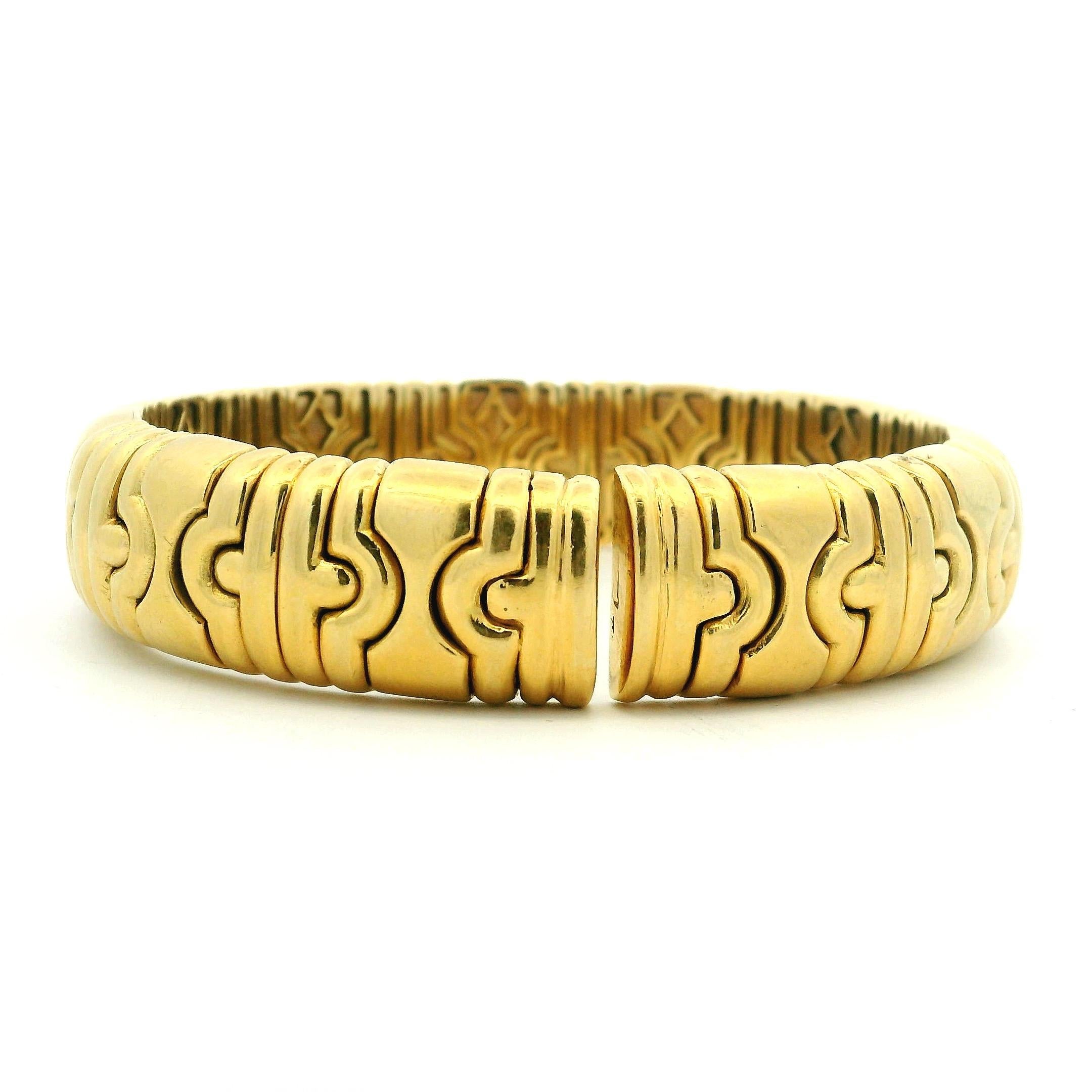 Bracciale stile Tobogas in oro 18 carati della fine degli anni '70, 76,29 grammi in vendita 1