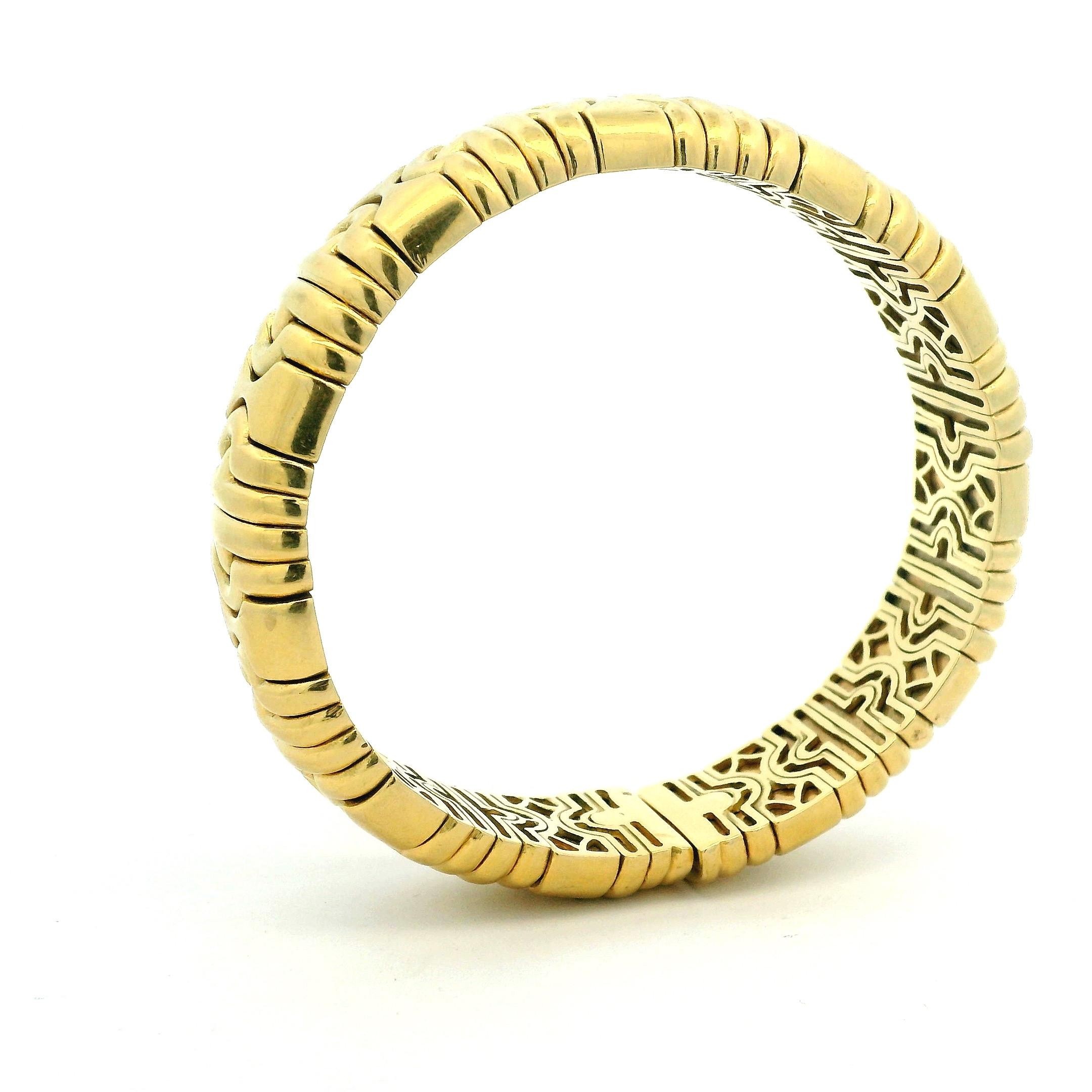 Bracciale stile Tobogas in oro 18 carati della fine degli anni '70, 76,29 grammi in vendita 4