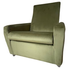 Fauteuil de salon de la fin des années 1970 en velours vert olive de Remploy