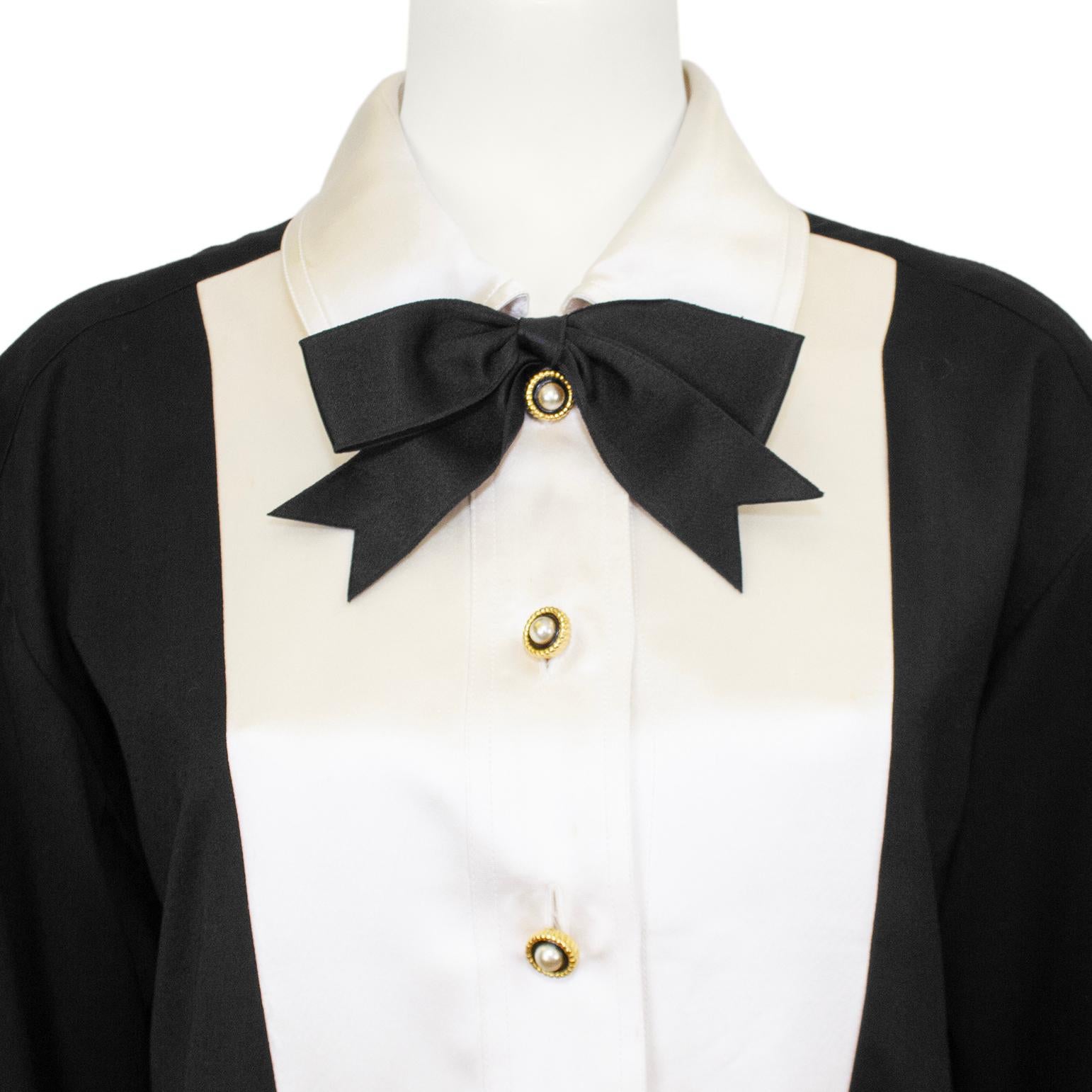 Vestido de esmoquin Chanel de lana negra y seda blanca de finales de los 80 en Bueno estado para la venta en Toronto, Ontario