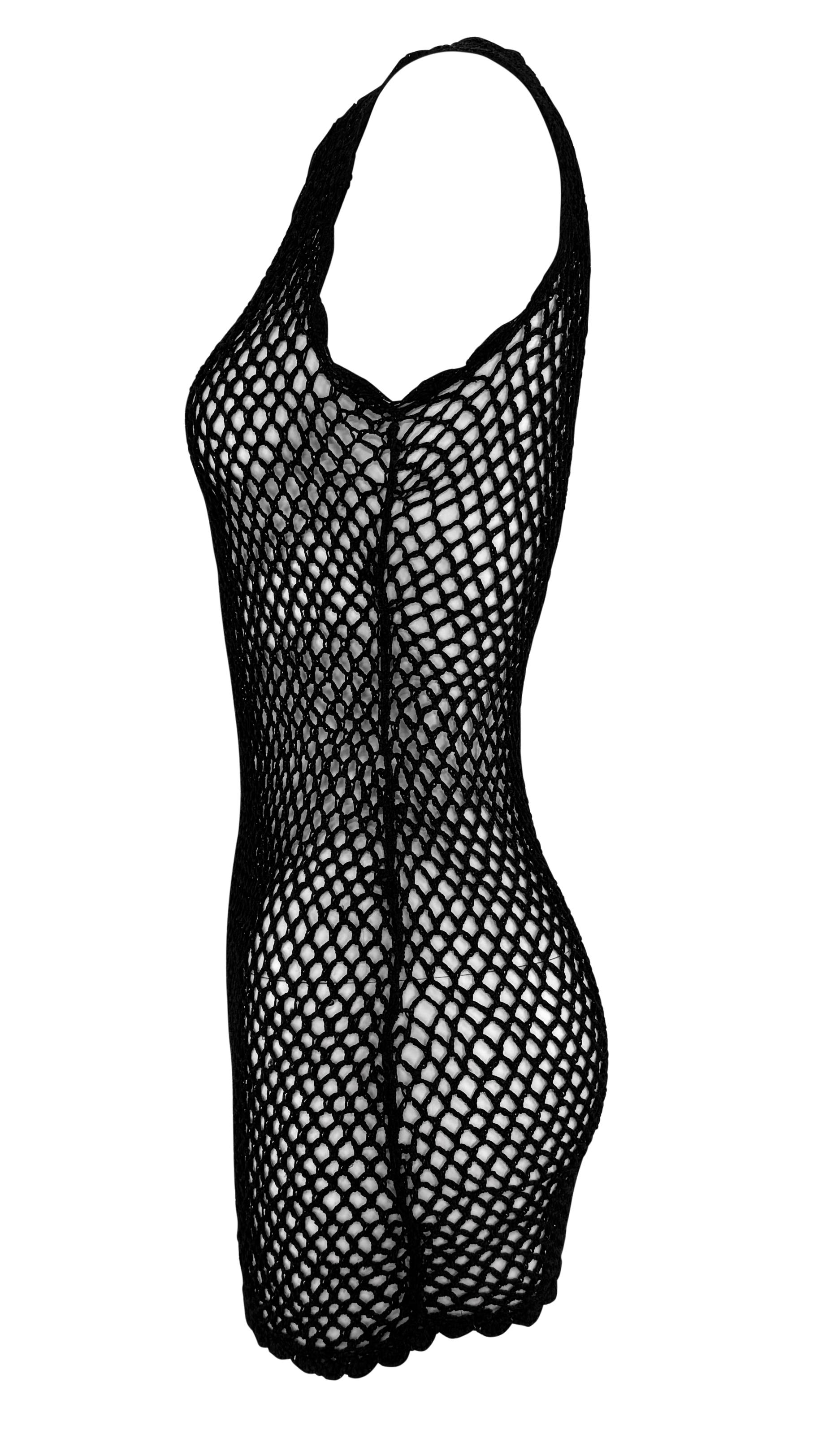 Finales de los 90 Dolce & Gabbana Mini vestido negro de punto de ganchillo transparente en Excelente estado para la venta en West Hollywood, CA