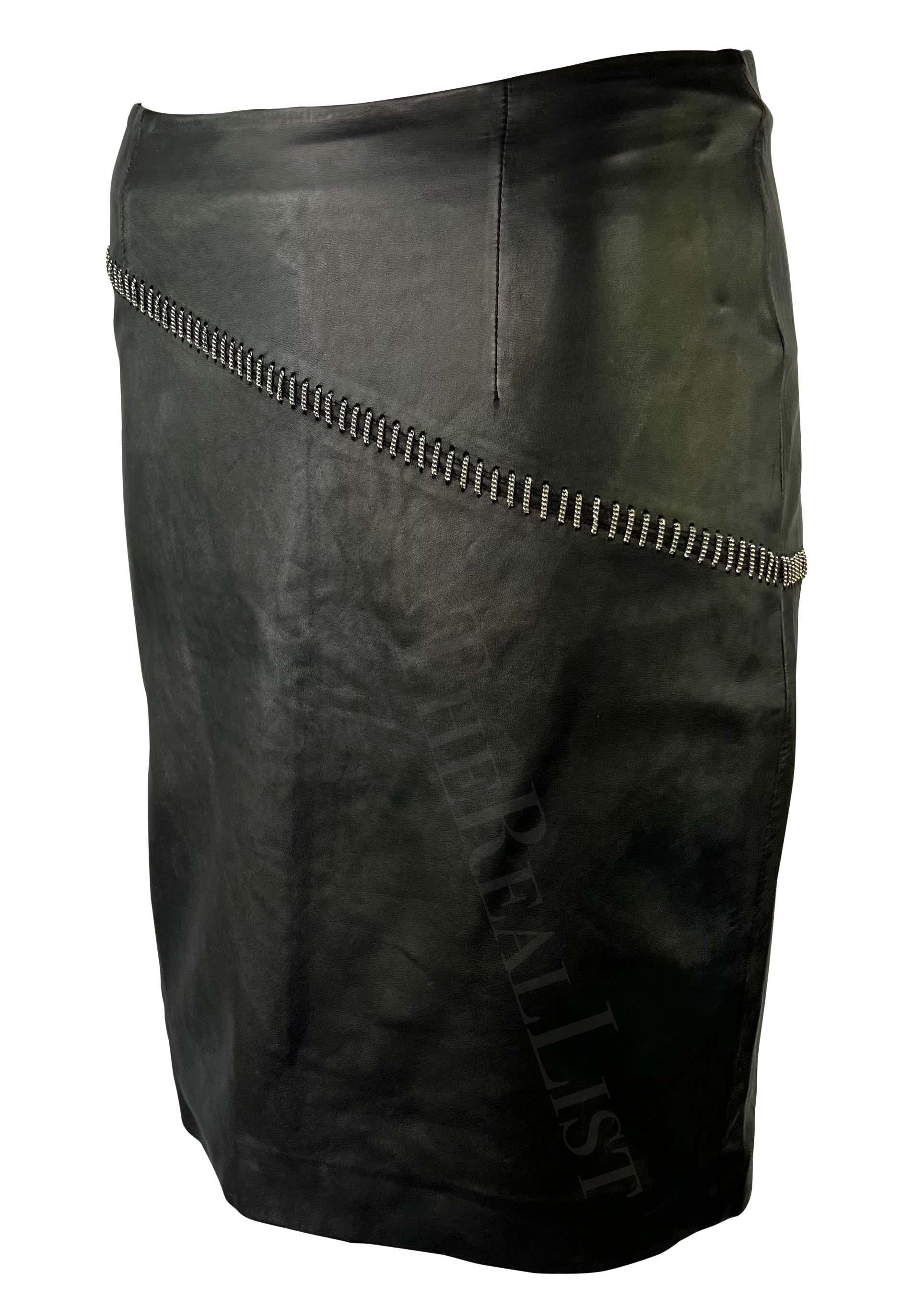 S/S 1999 Gianni Versace by Donatella Black Leather Silver Chain Mini Skirt In Good Condition For Sale In West Hollywood, CA