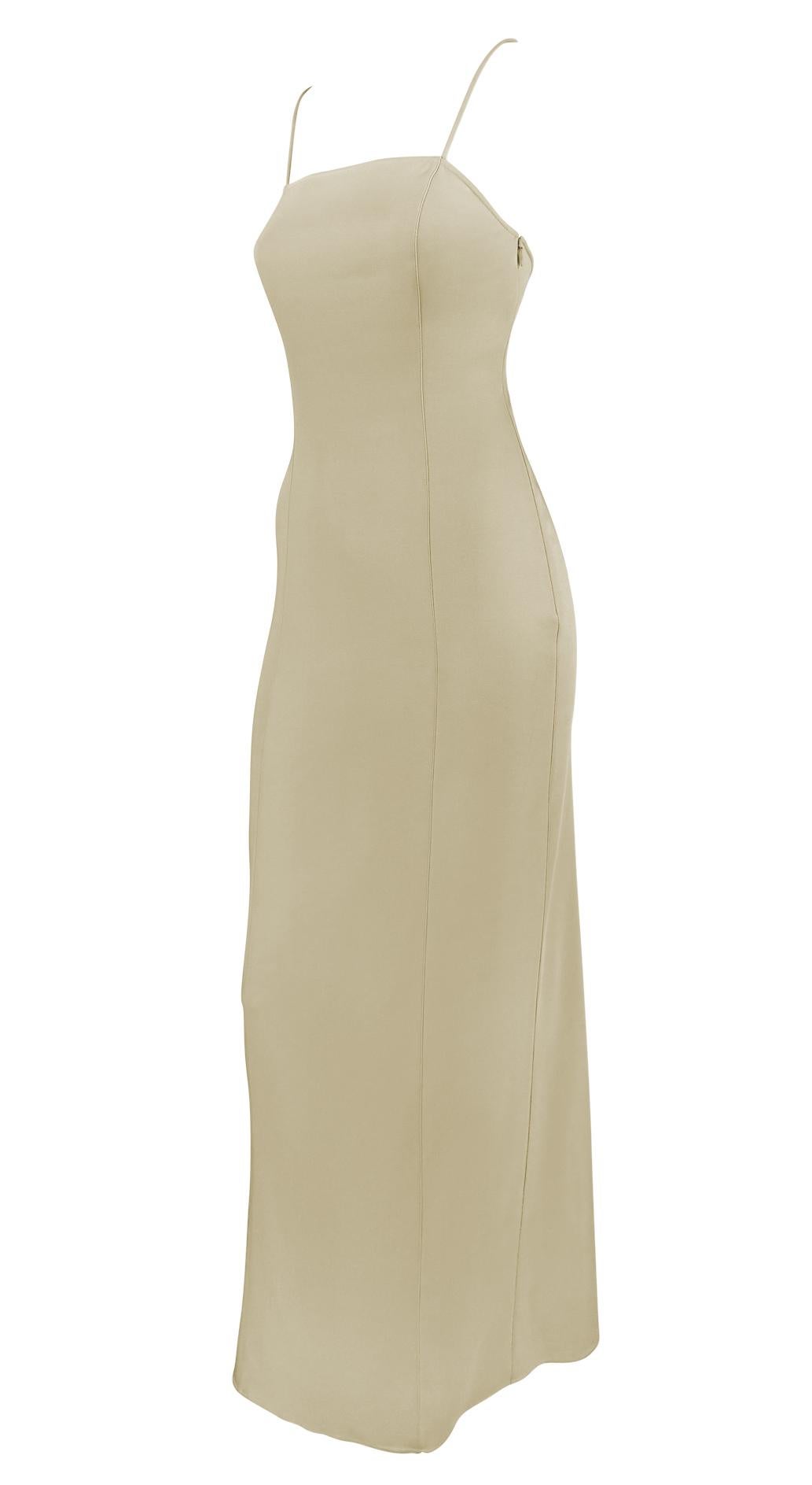 Finales de los 90 Giorgio Armani Vestido de Columna de Seda Beige Bodycon Slip Dress en Excelente estado para la venta en West Hollywood, CA