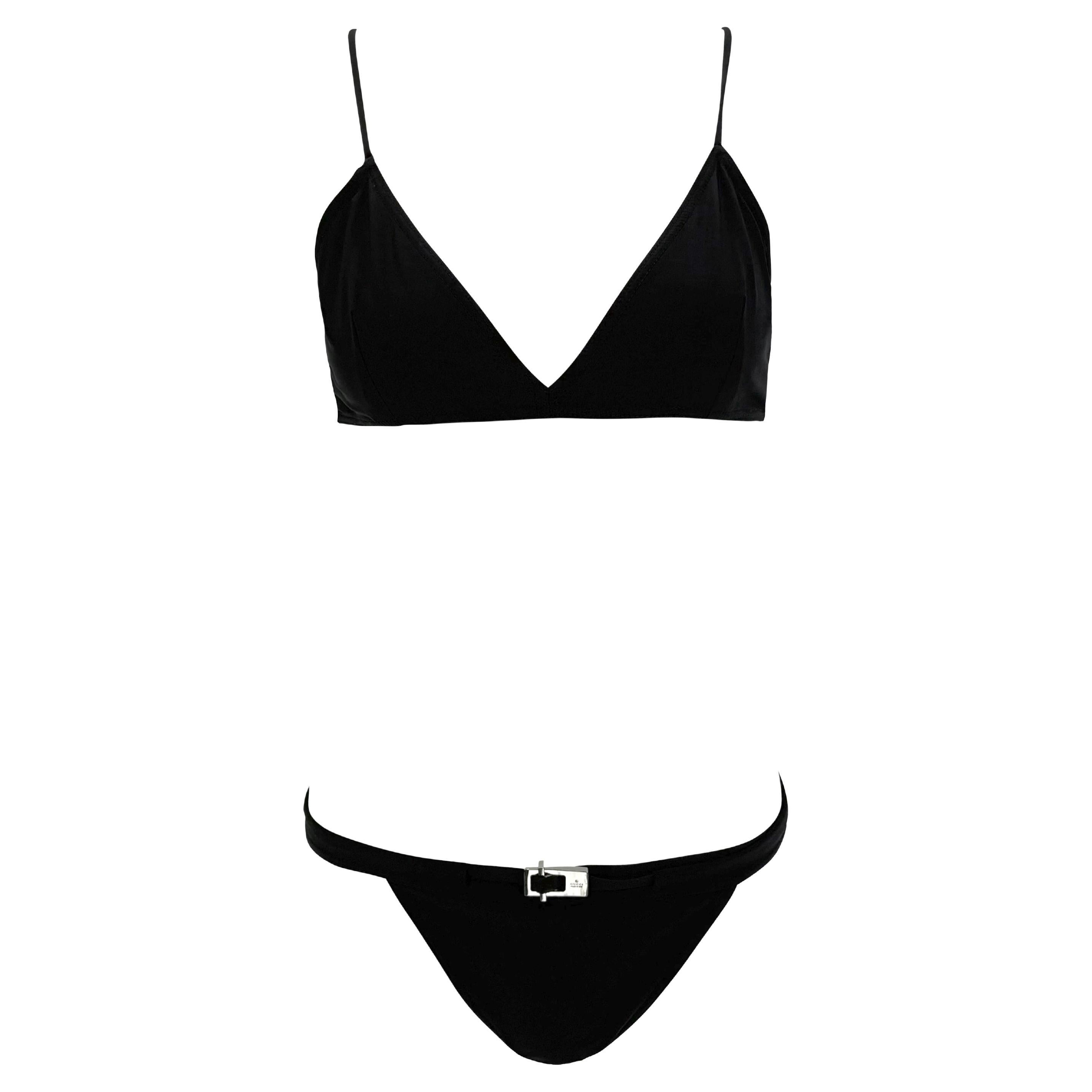 Traje de baño Gucci by Tom Ford de finales de los 90 negro con cinturón elástico y hebilla con logotipo en venta