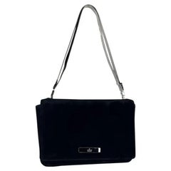 Mini borsa a tracolla Gucci by Tom Ford, fine anni '90, in velluto nero e catena d'argento.