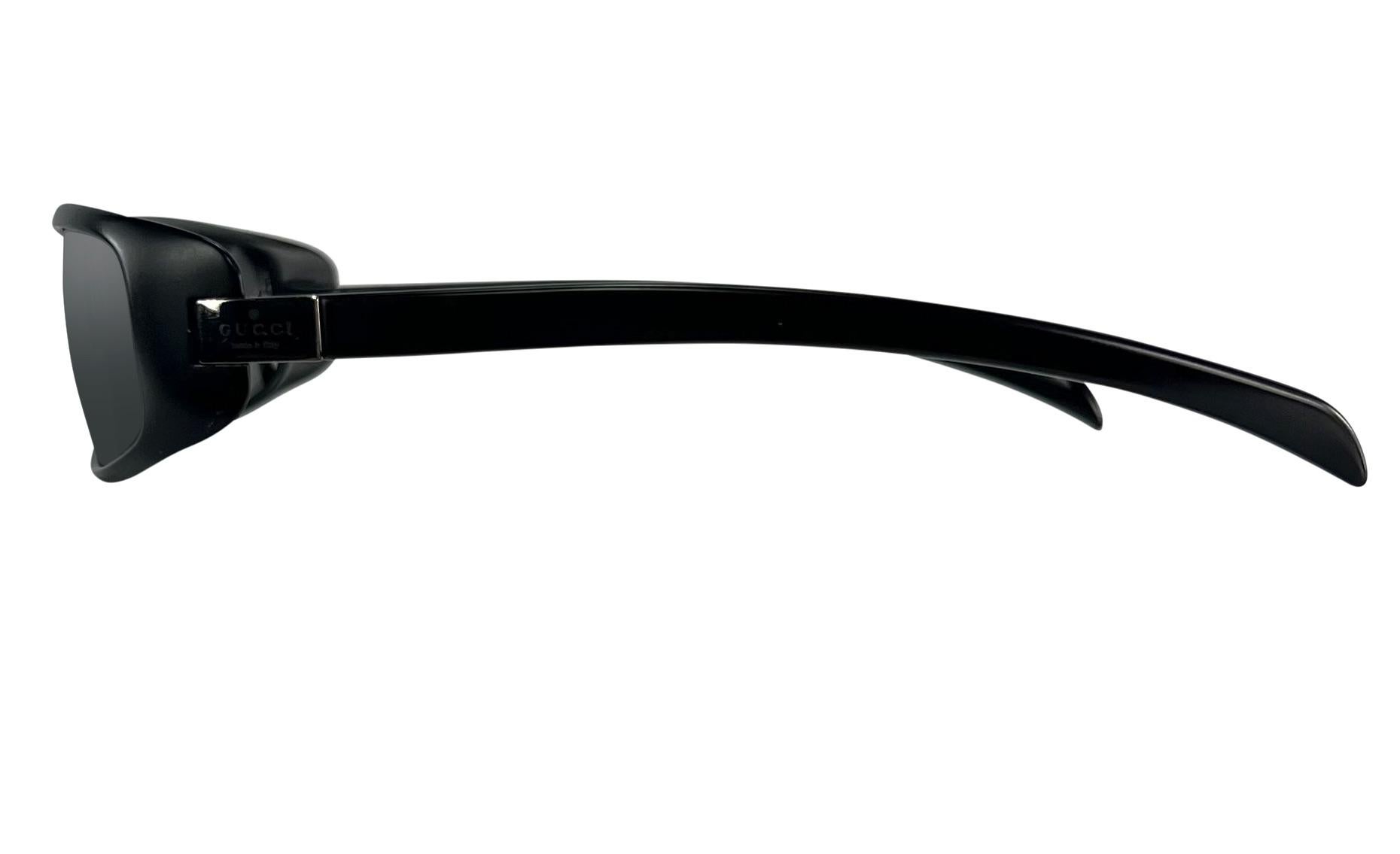 Women's Late 1990s Gucci by Tom Ford Matte Black Silver Logo Plaque Thin Sunglasses