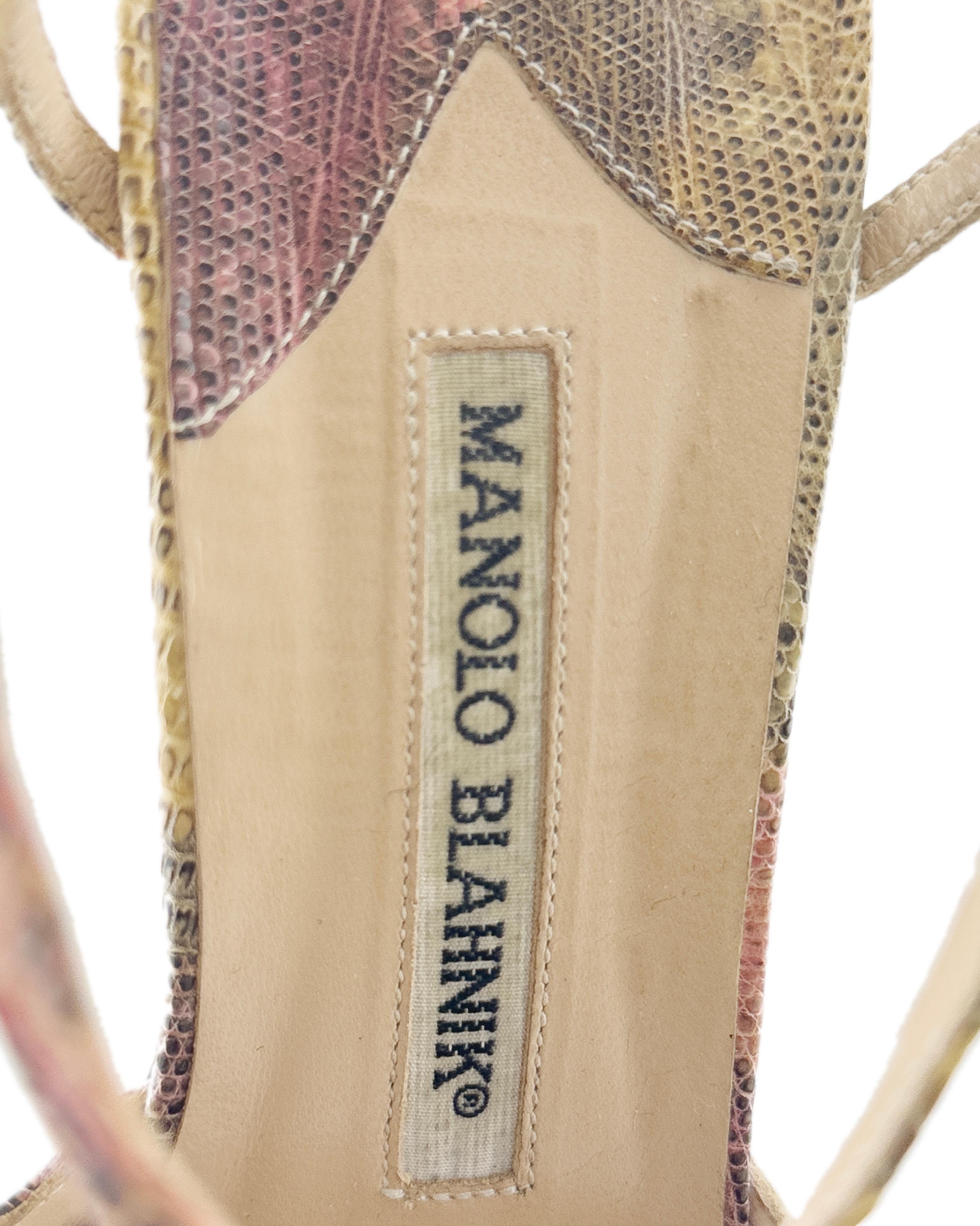 Women's Late 1990's Manolo Blahnik 'Turgimod' Pink and Cream Pumps For Sale