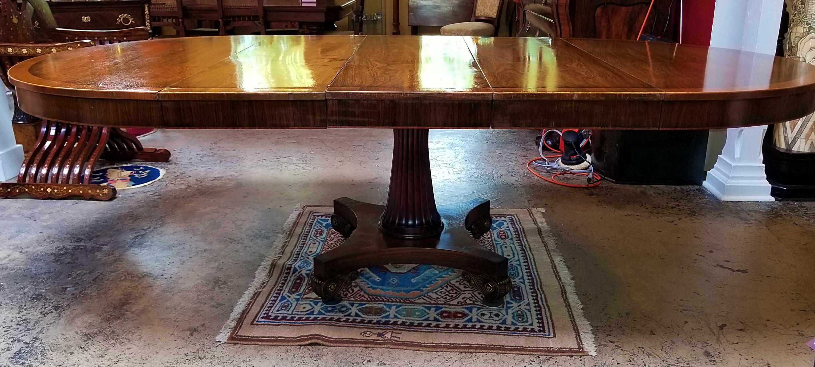 Late 19th Century American Mahogany Extendable Dining or Center Table 4