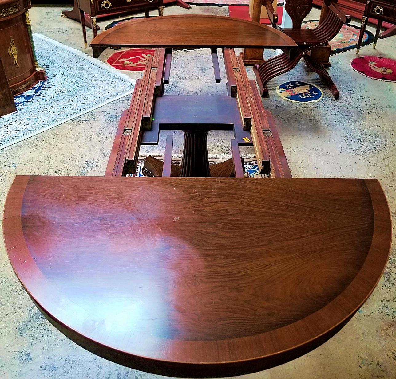 Late 19th Century American Mahogany Extendable Dining or Center Table (amerikanisch)