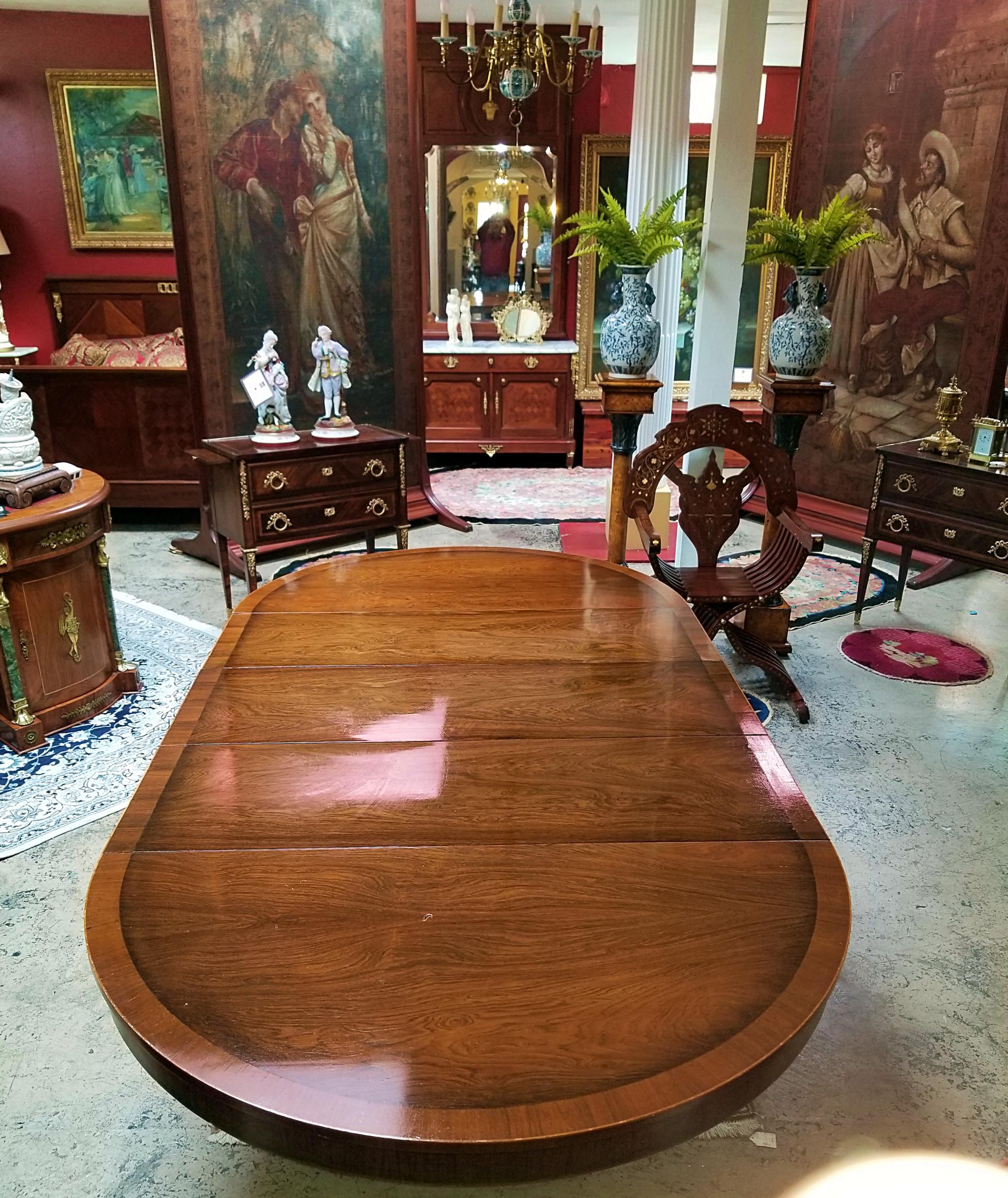 Late 19th Century American Mahogany Extendable Dining or Center Table 1