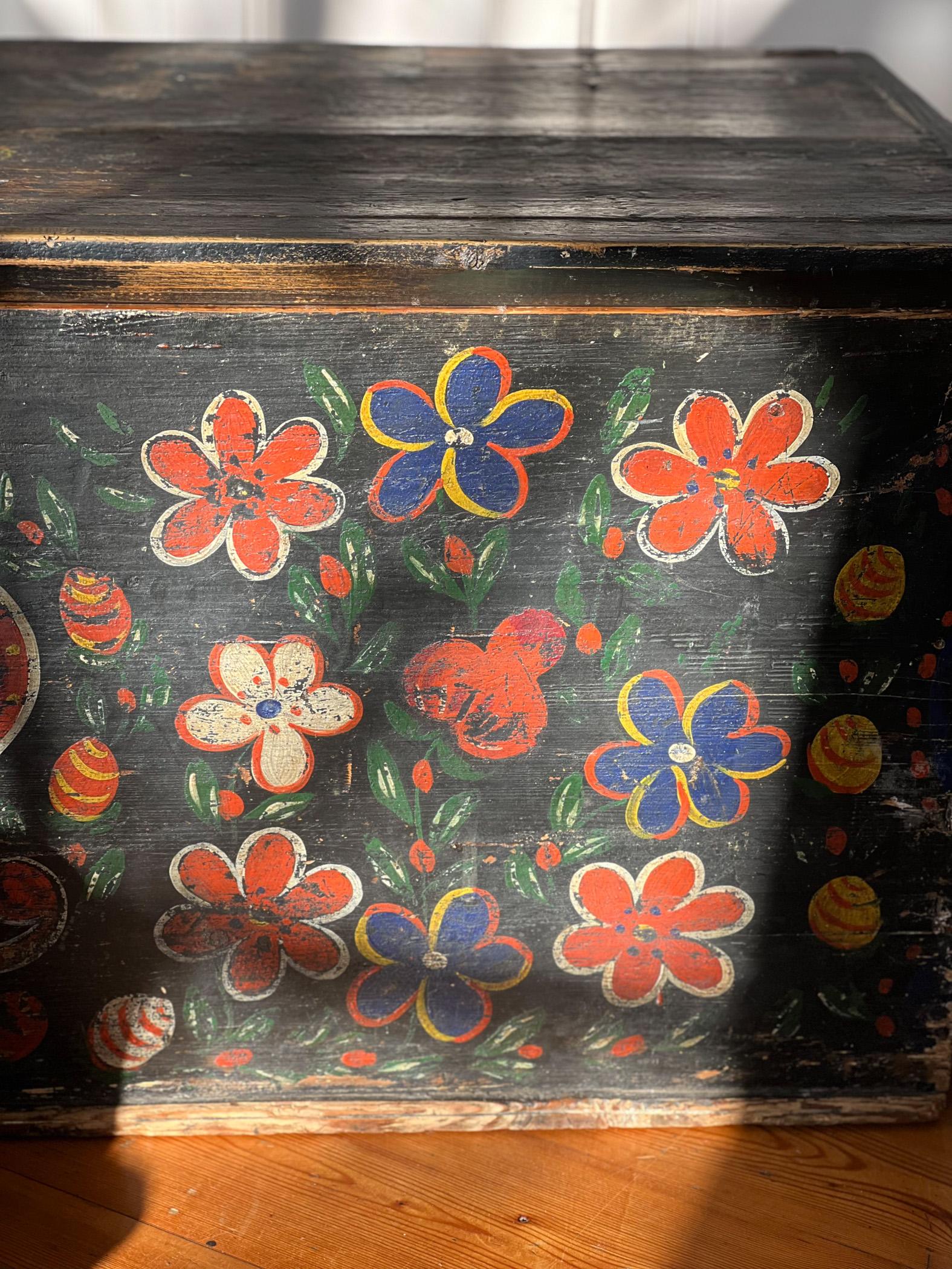 Late 19 C Hand Painted Large Wooden Chest / Trunk from Brittany, France 7