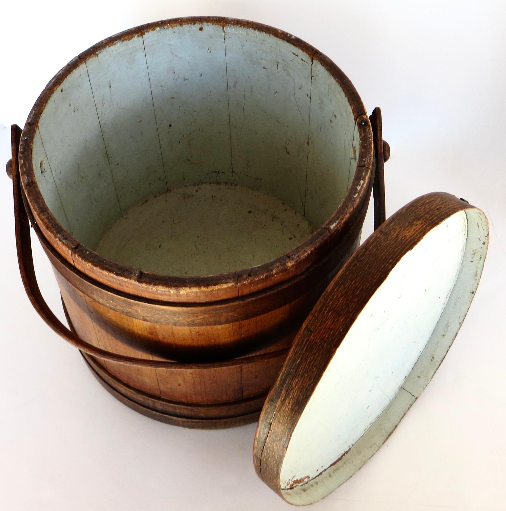 Late 19th C Authentic Shaker Wood Bucket. Pennsylvania, Circa 1885. All Original In Good Condition For Sale In Incline Village, NV