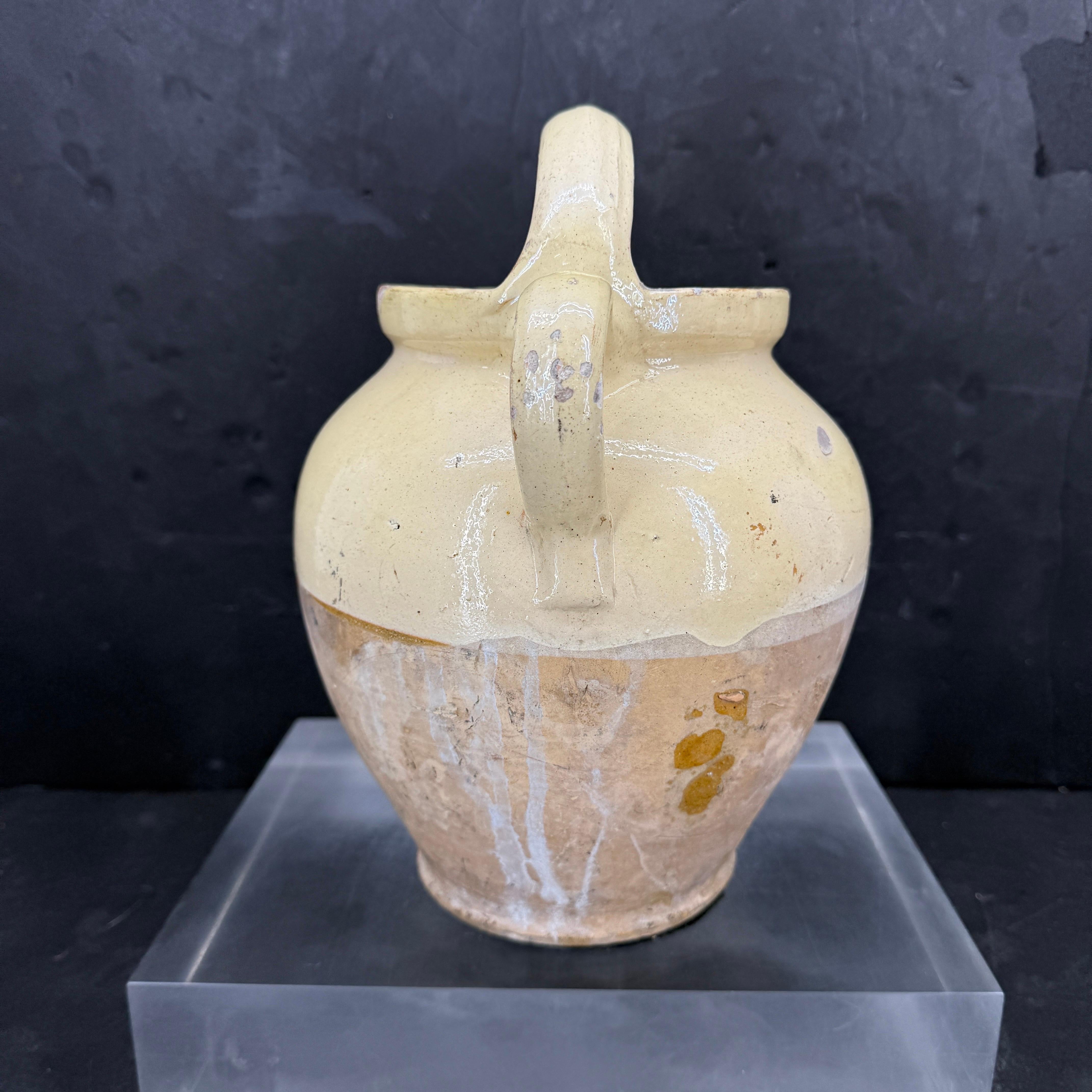 A.C.I.C. Jauge à eau en céramique jaune avec anse en vente 2