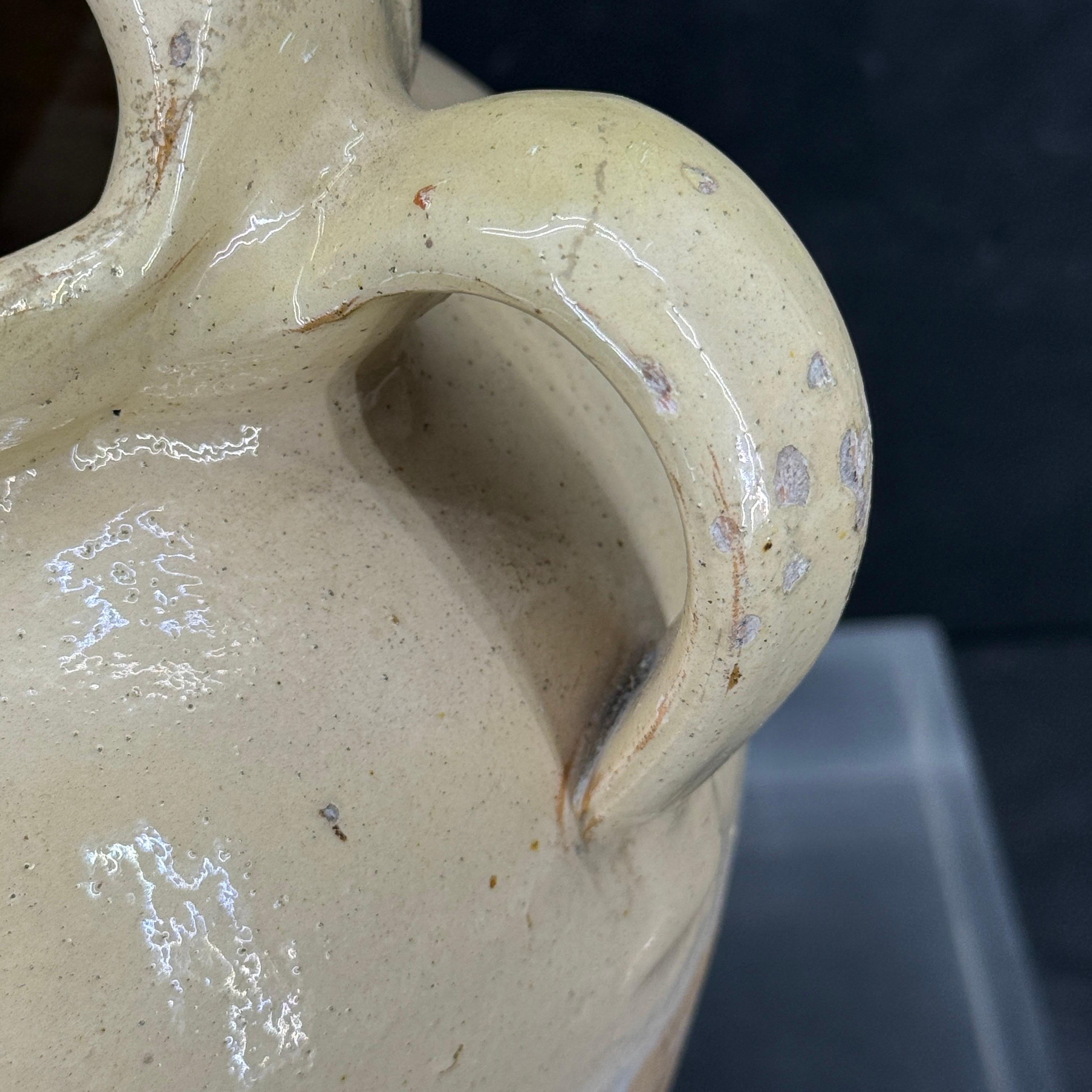 A.C.I.C. Jauge à eau en céramique jaune avec anse en vente 7