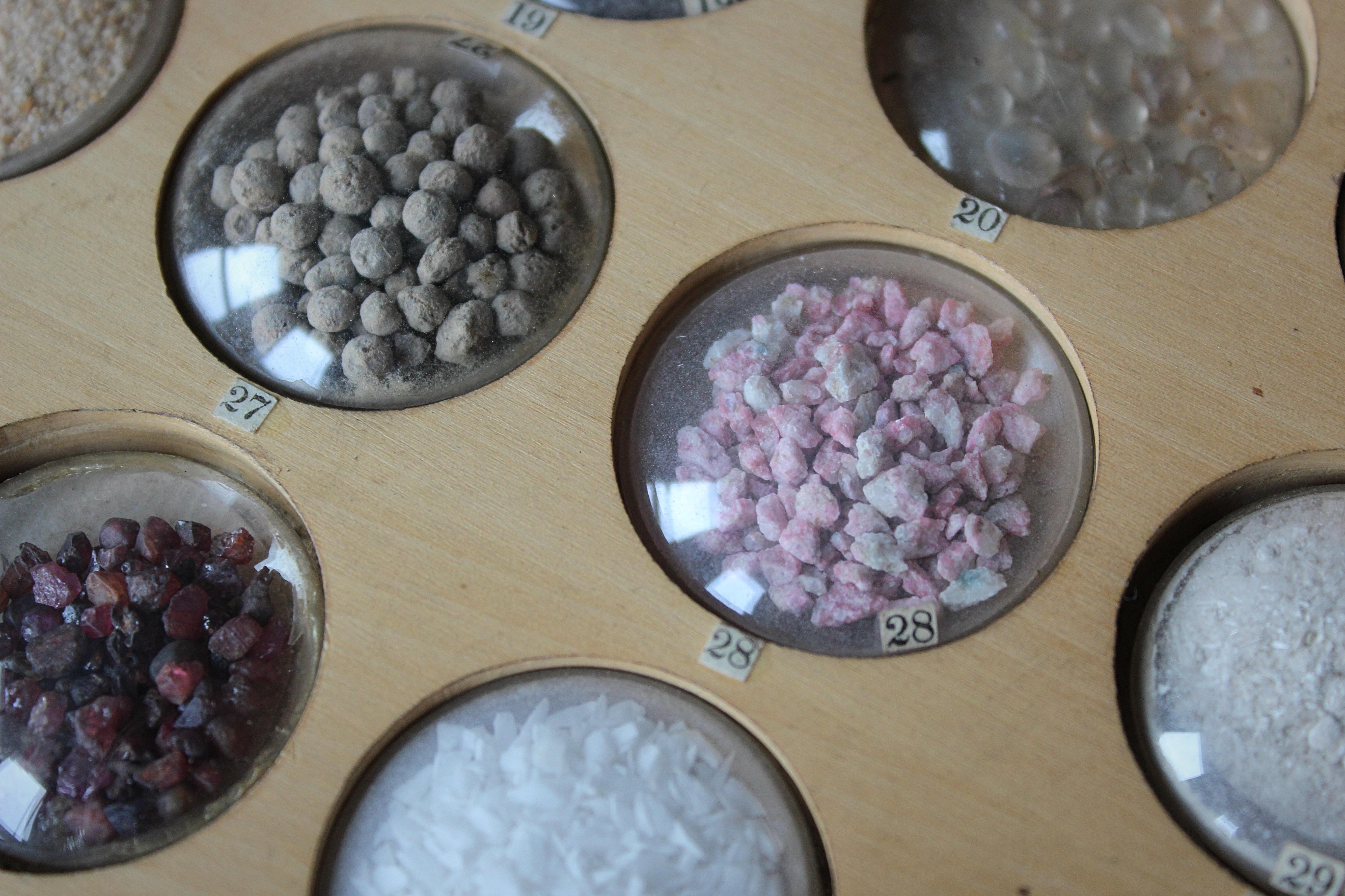 English Late 19th C Gemstone Mineral & Semi Precious Stone Specimens Display Case Curio  For Sale