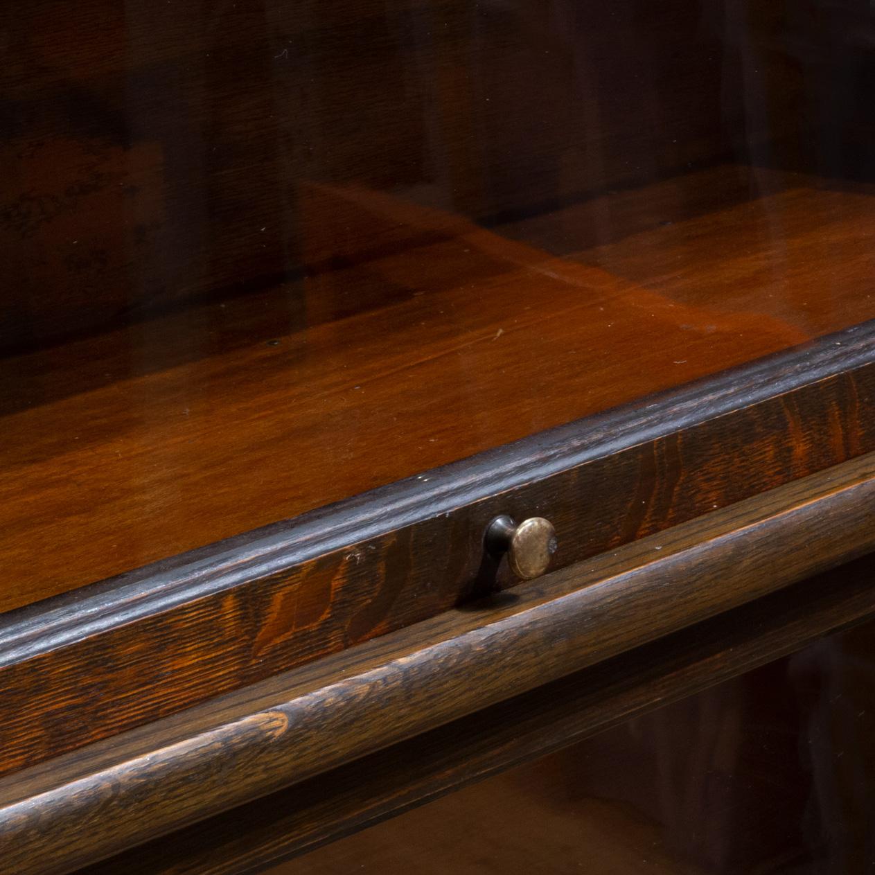 Late Victorian Late 19th Century Globe-Wernicke 6 Stack Lawyer's Bookcase, circa 1890-1899