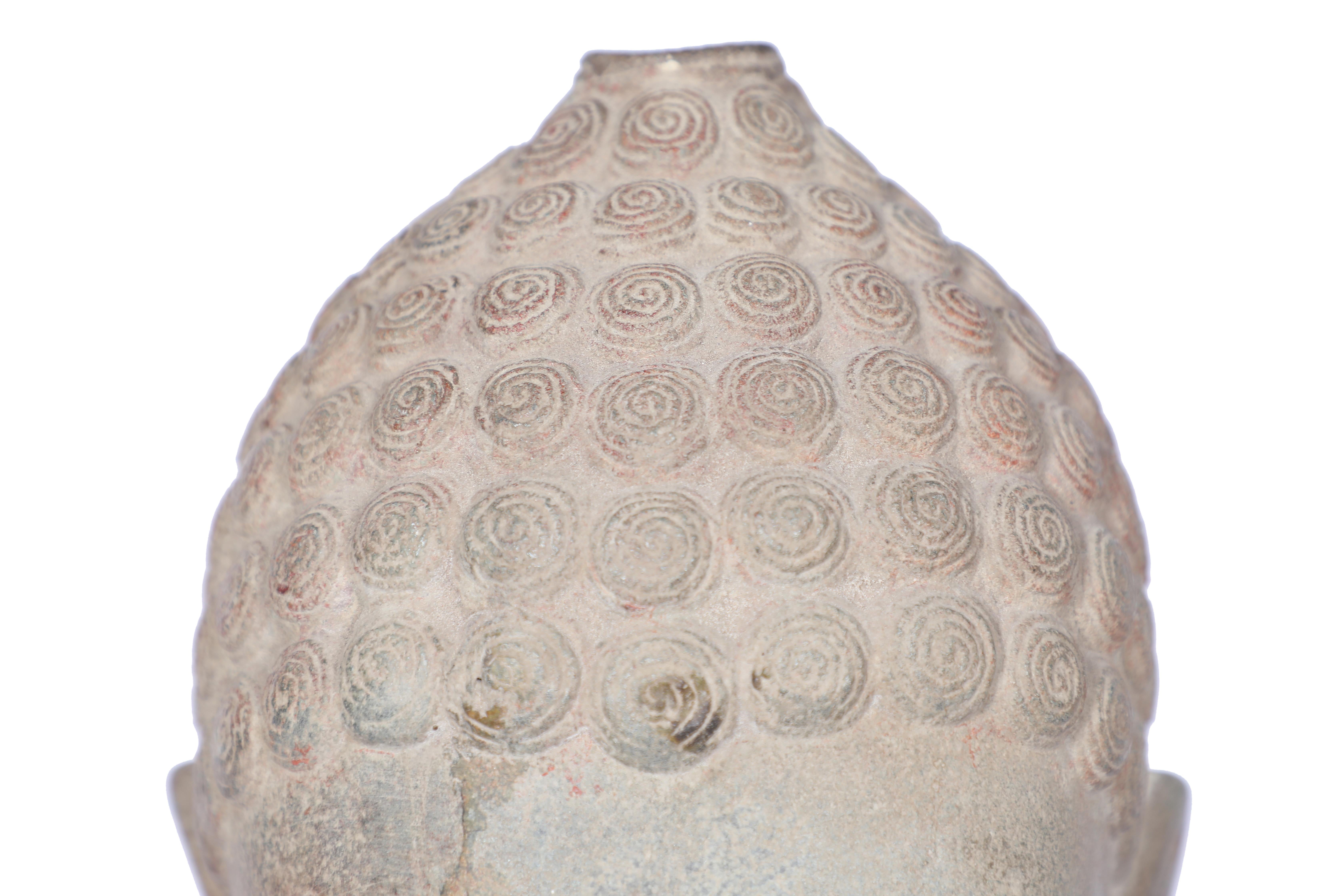 Buddha-Kopf aus Granit aus dem späten 19. Jahrhundert, Nordindien im Angebot 1