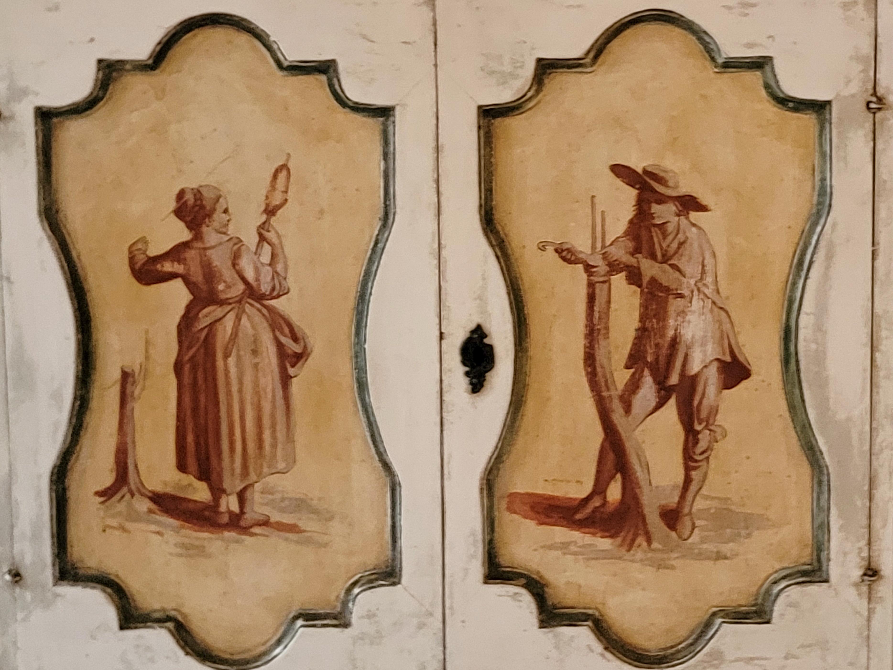 Ende 19. Jh. Handbemalter venezianischer Schrank mit Kunstmarmorplatte (Barock) im Angebot