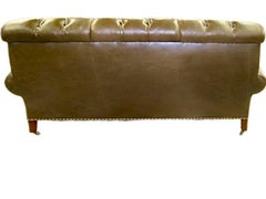 Divano con rivestimento in pelle della fine del XIX secolo di Herter Brothers