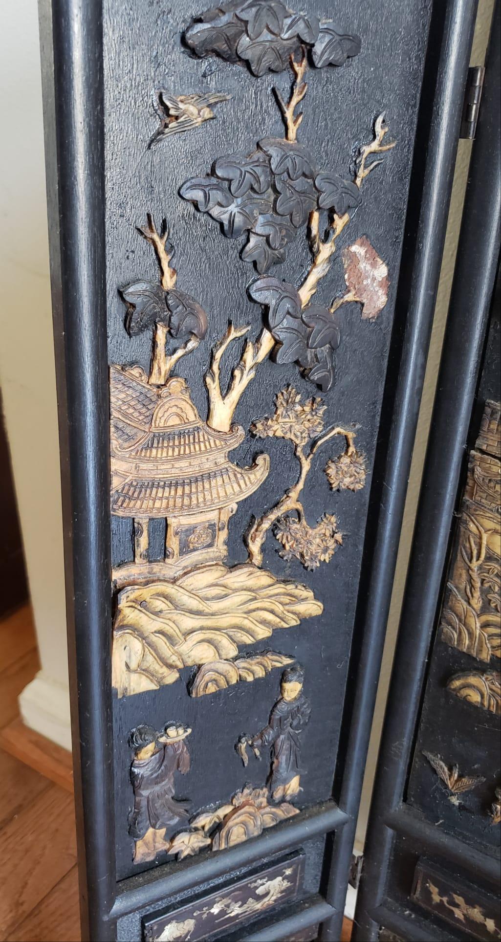 Hardwood Late 19th C. Ming Carved Ebonized and Giltwood Trifold Table Screen For Sale