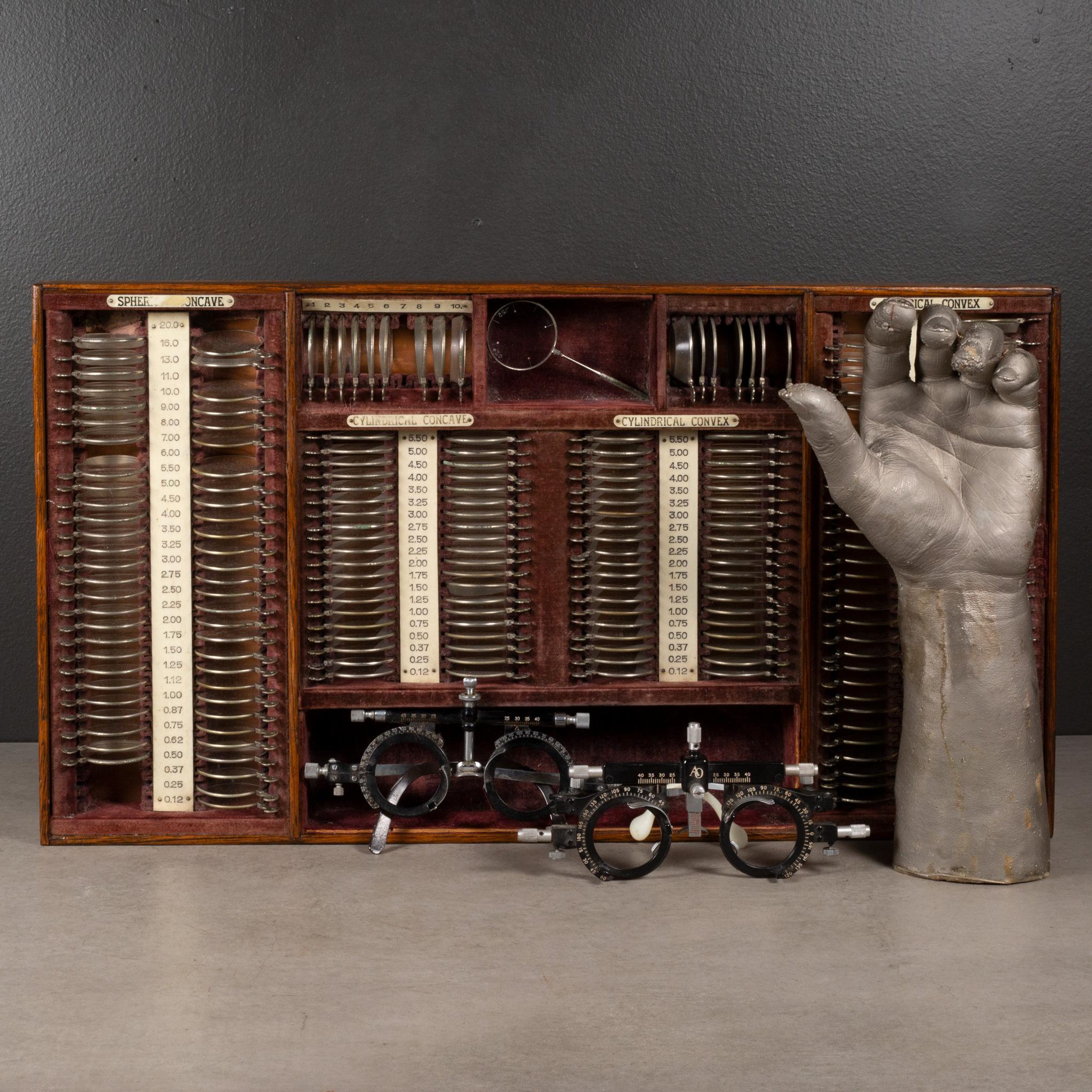 Late 19th c. Optometrist Eye Testing Kit c.1890 For Sale 5