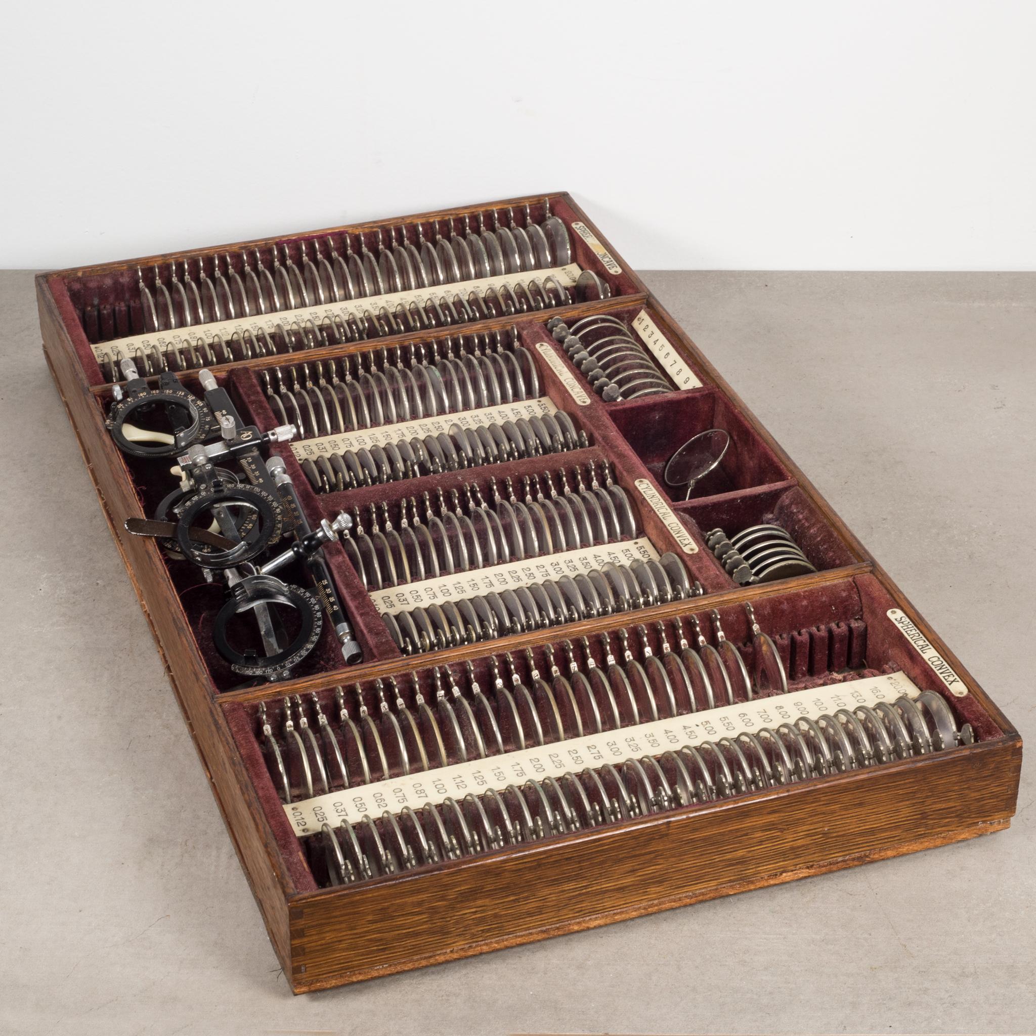 Late 19th c. Optometrist Eye Testing Kit c.1890 For Sale 1