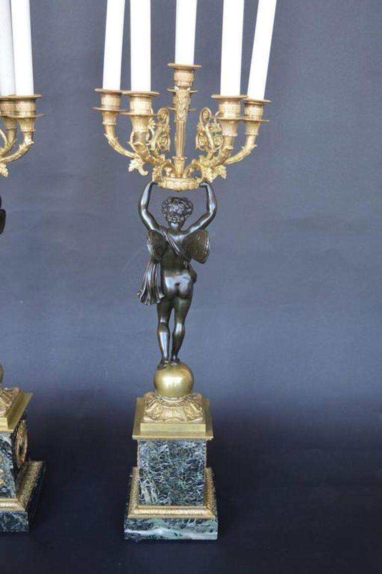 Coppia di candelabri in stile Impero della fine del XIX secolo In condizioni ottime in vendita a Los Angeles, CA