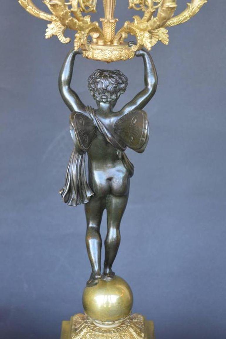 Bronzo Coppia di candelabri in stile Impero della fine del XIX secolo in vendita